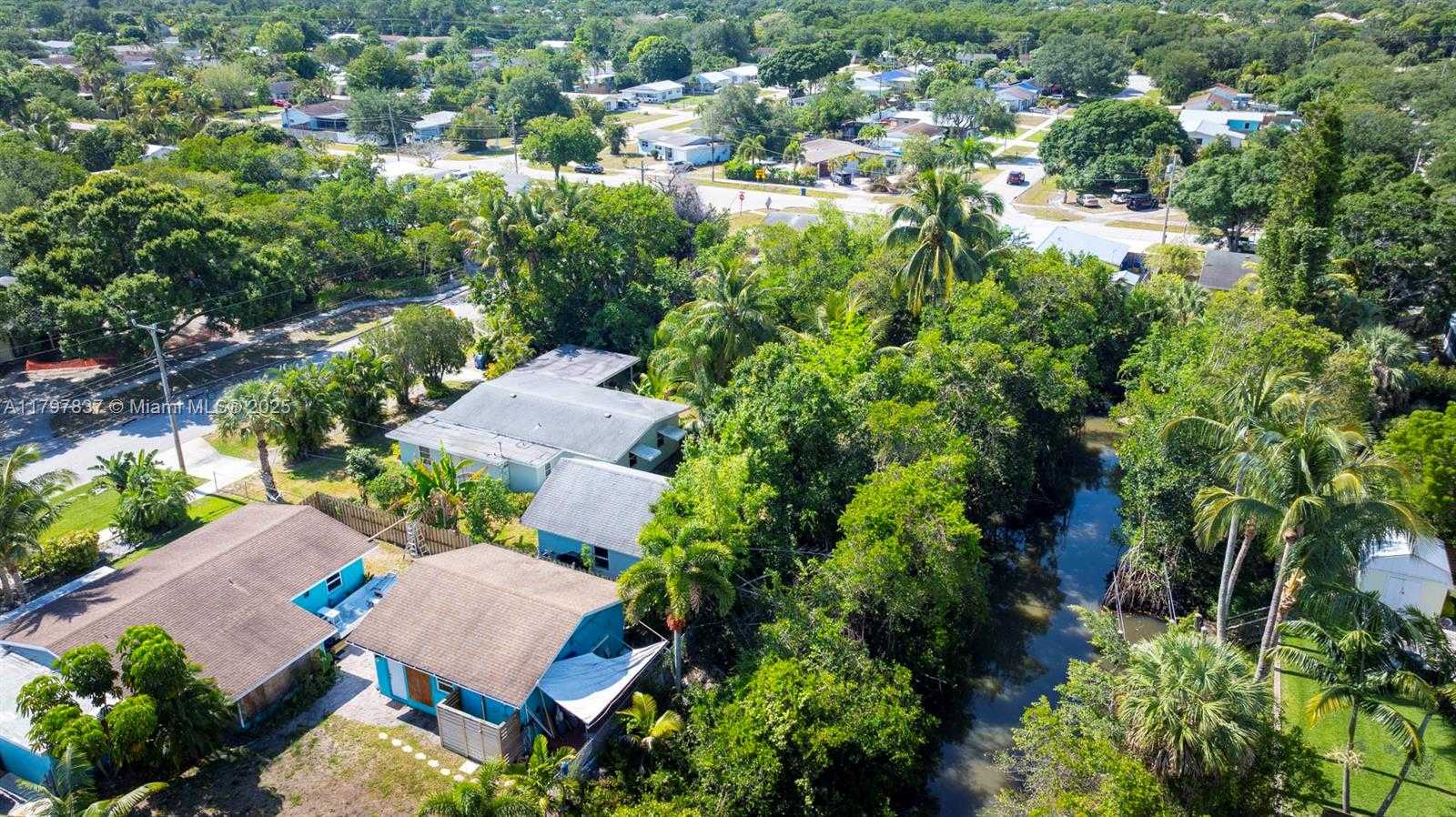 Small Image of 602 SOUTH CALOOSAHATCHEE AVE, Jupiter Number 10