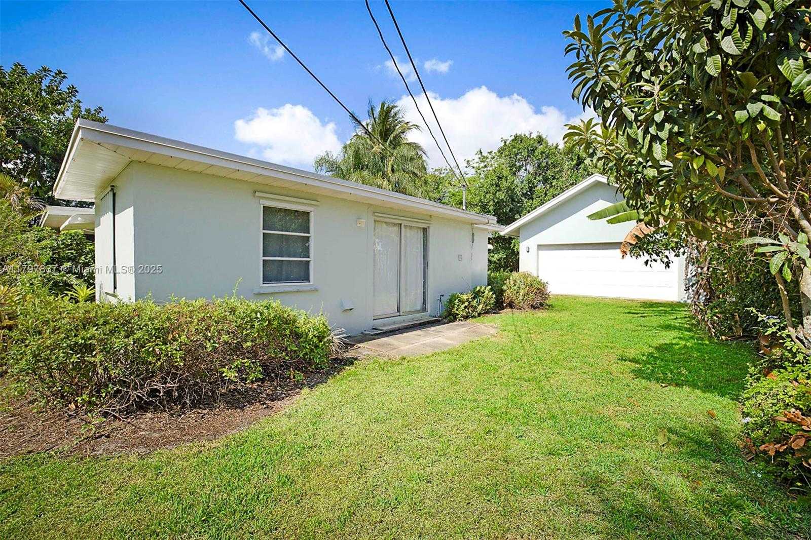 Small Image of 602 SOUTH CALOOSAHATCHEE AVE, Jupiter Number 19