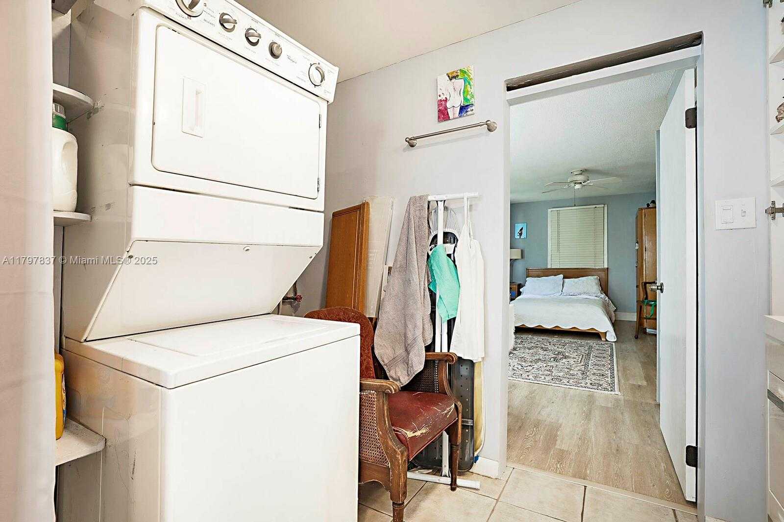 Small Image of 602 SOUTH CALOOSAHATCHEE AVE, Jupiter Number 28