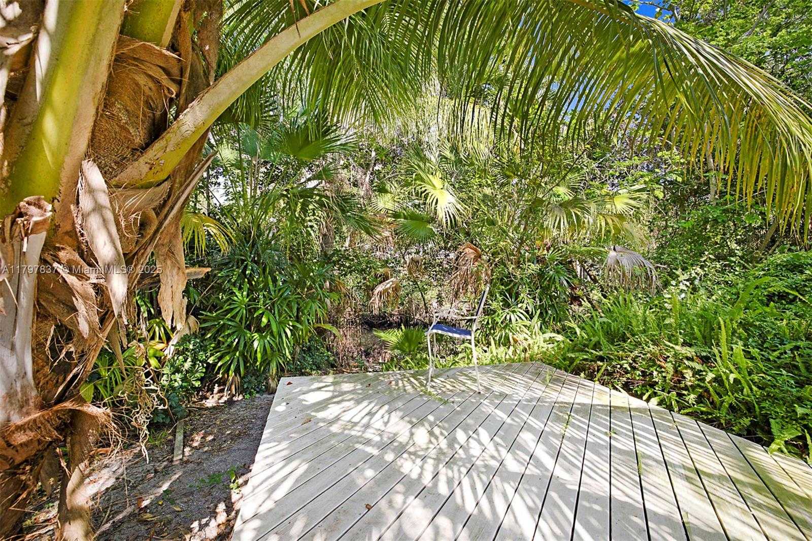 Small Image of 602 SOUTH CALOOSAHATCHEE AVE, Jupiter Number 8