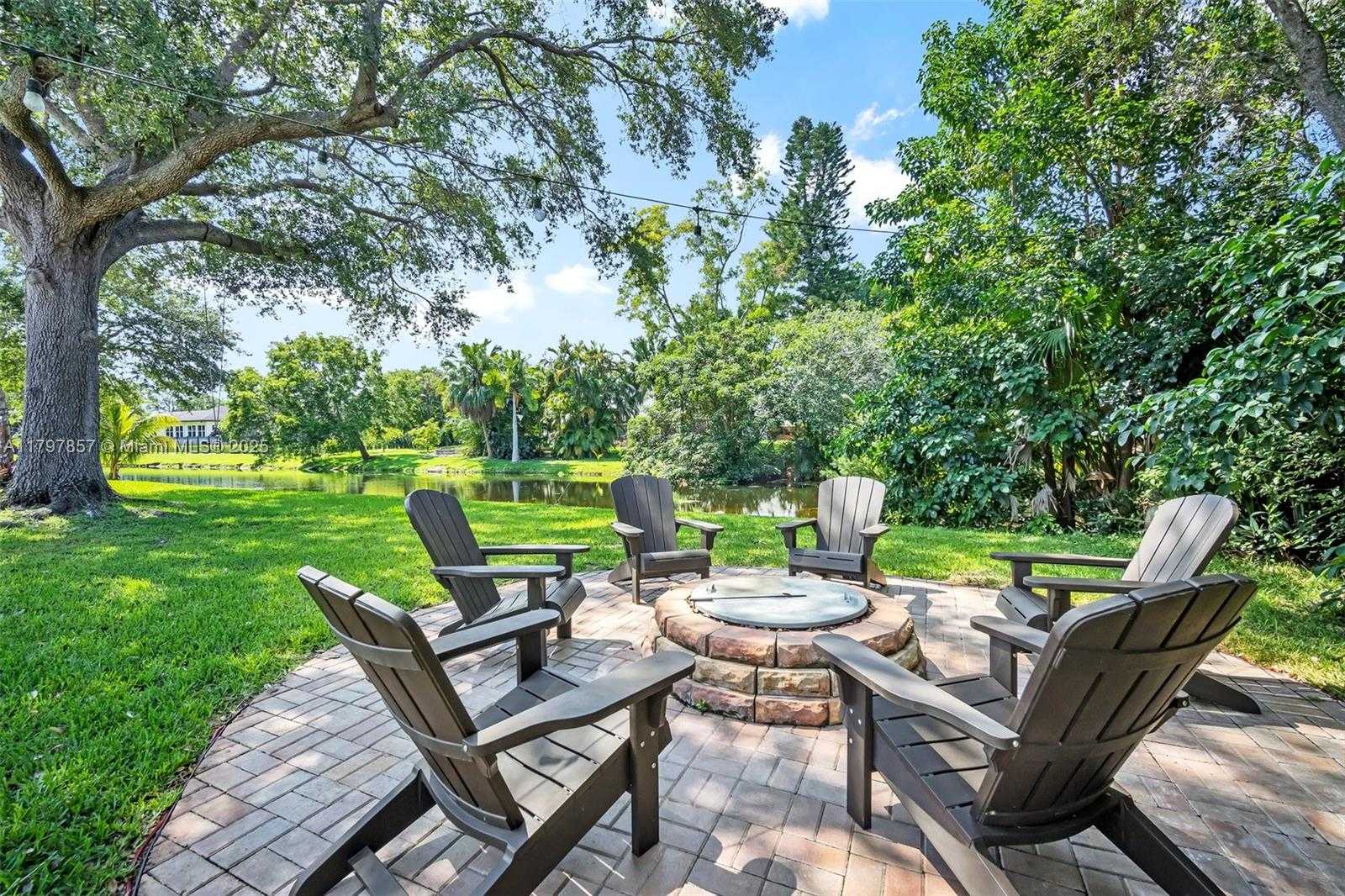 Small Image of 11850 SOUTH WEST 42ND CT, Davie Number 16