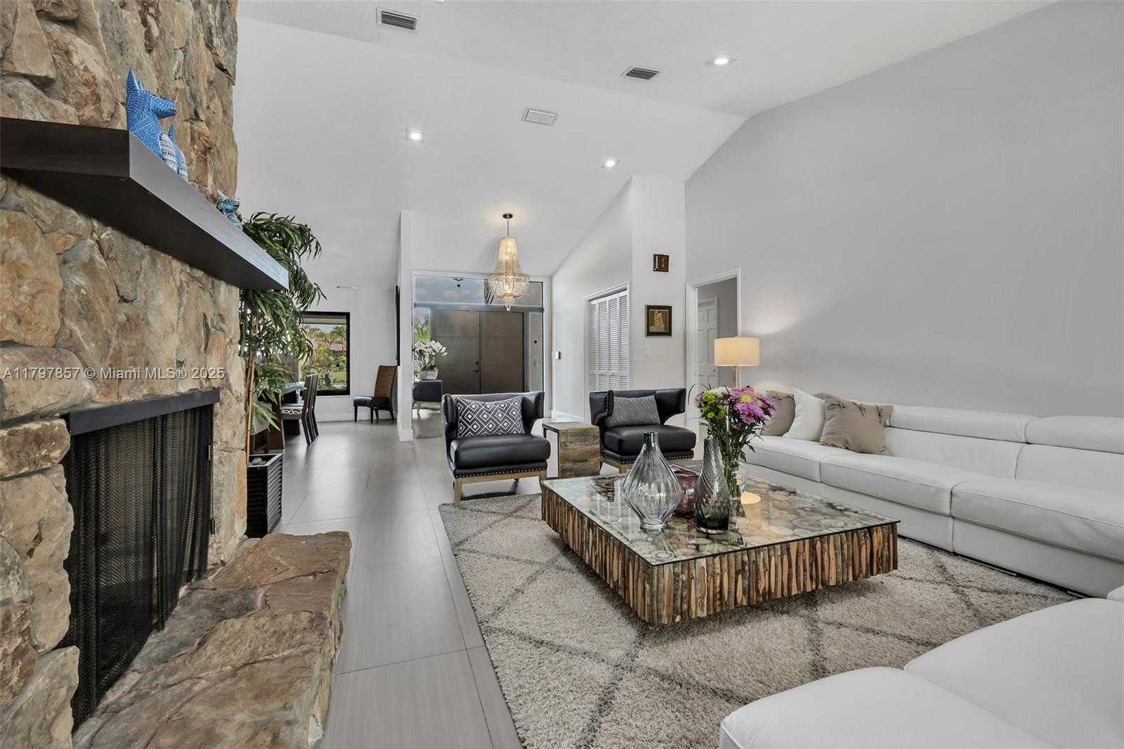 Small Image of 11850 SOUTH WEST 42ND CT, Davie Number 38