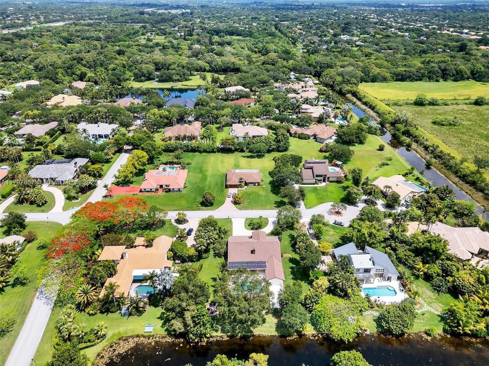 Small Image of 11850 SOUTH WEST 42ND CT, Davie Number 5