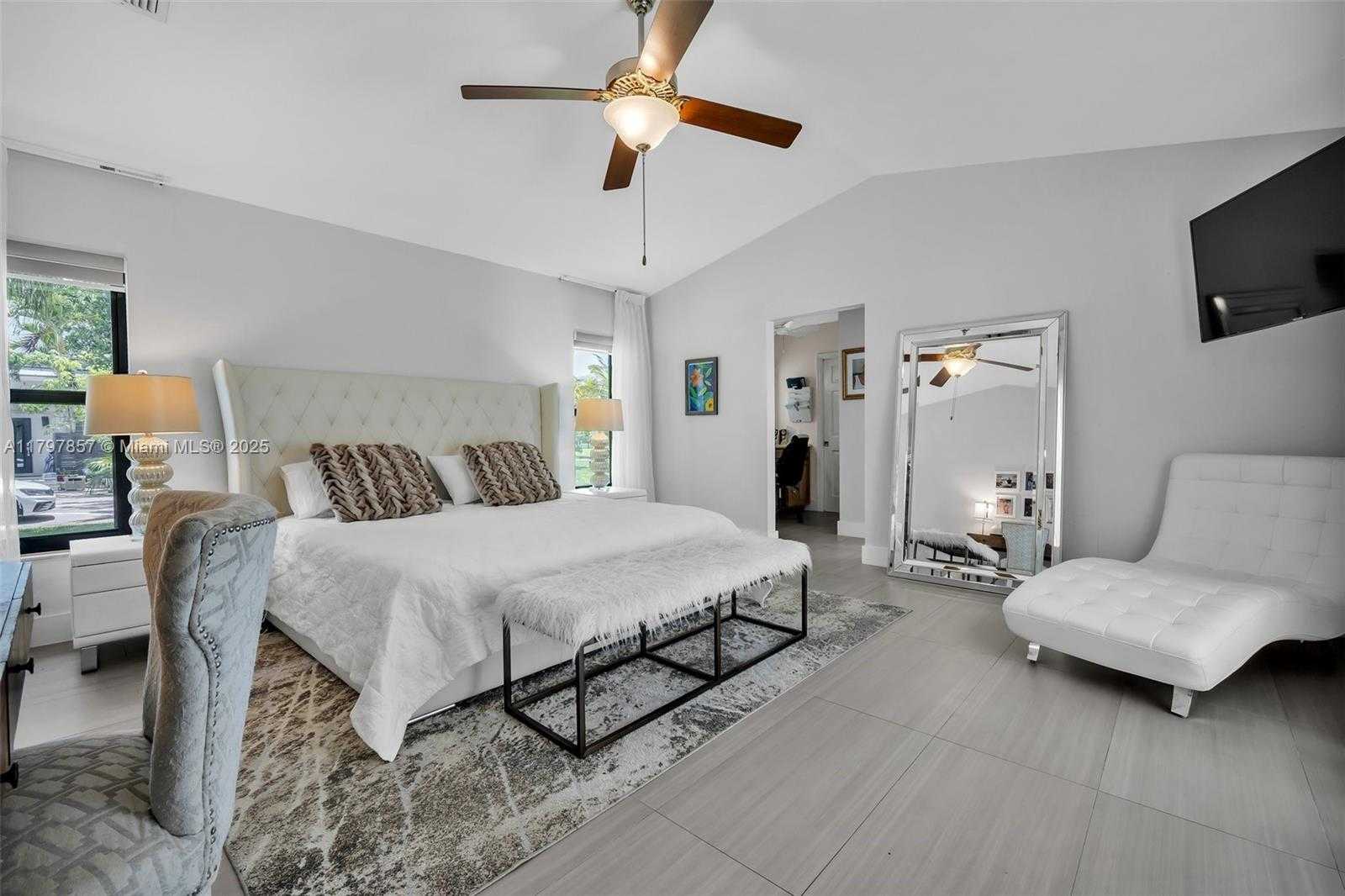 Small Image of 11850 SOUTH WEST 42ND CT, Davie Number 57