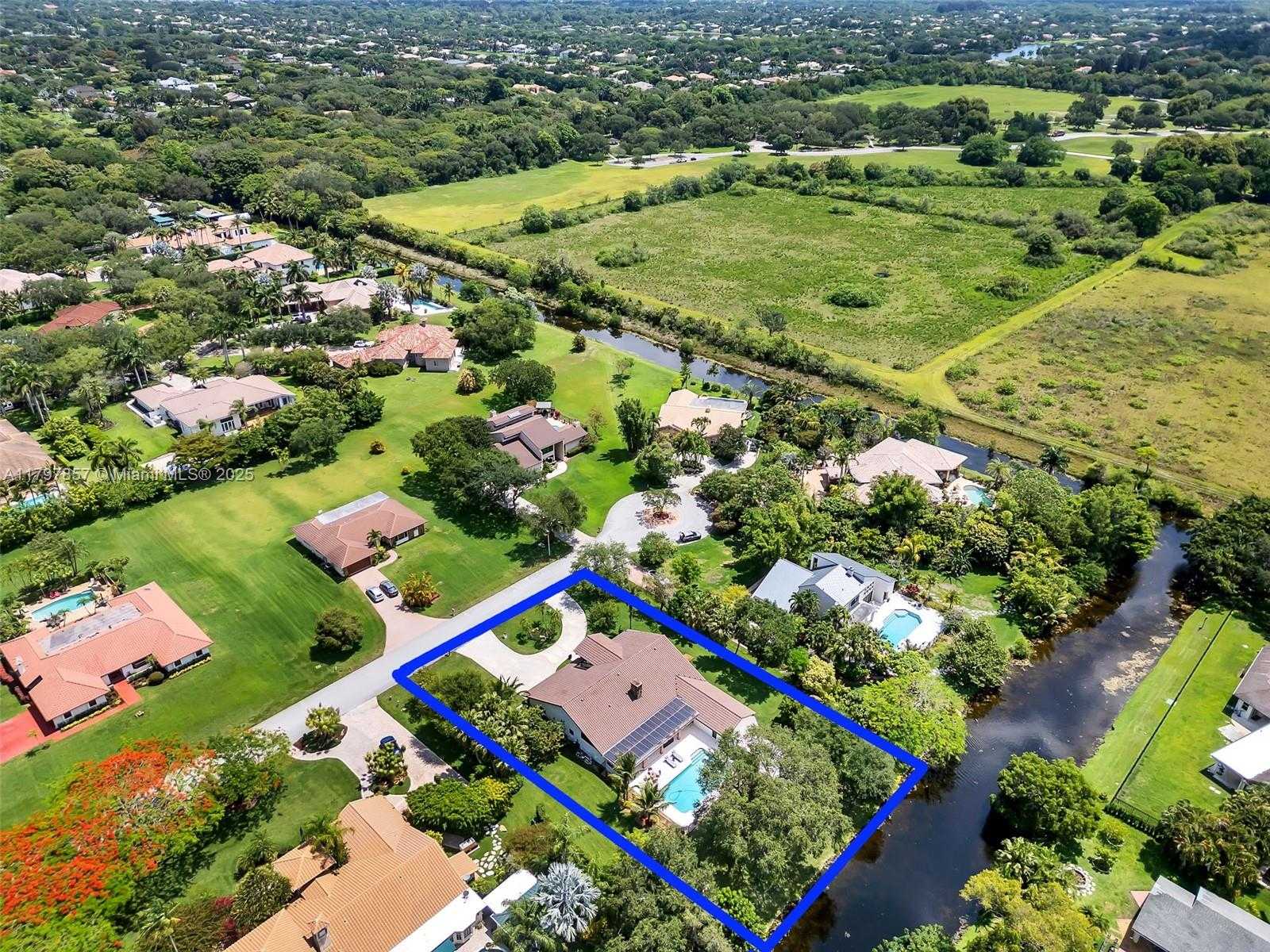 Small Image of 11850 SOUTH WEST 42ND CT, Davie Number 7