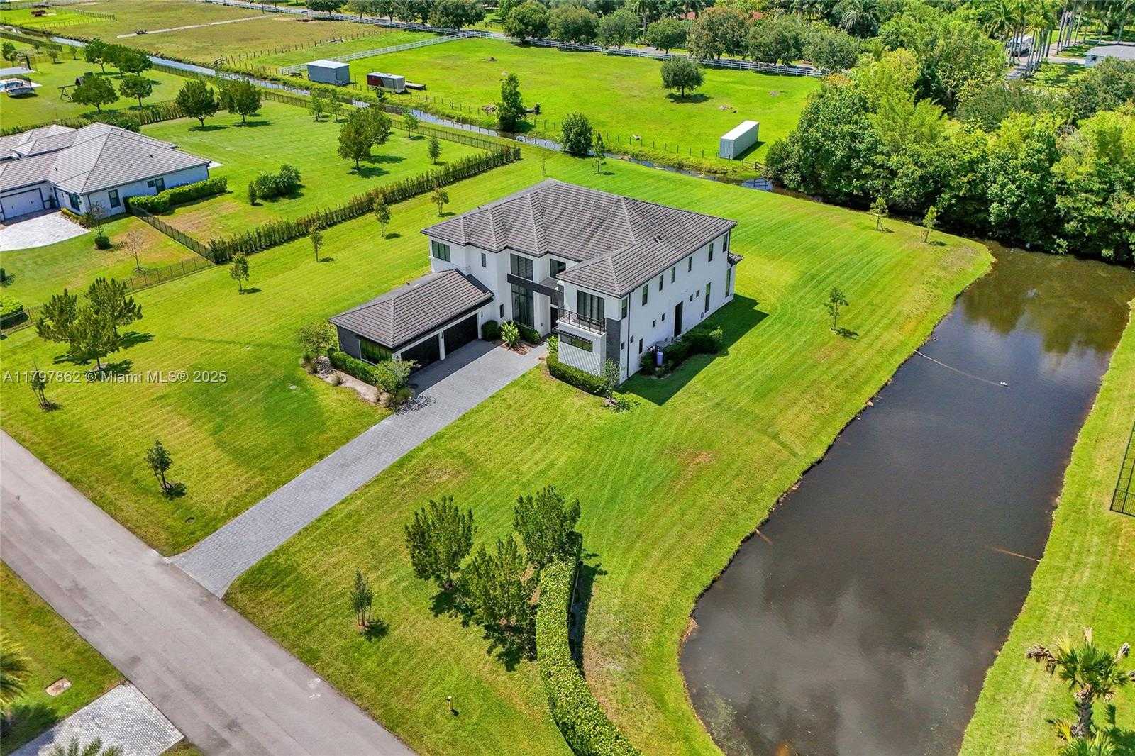 Small Image of 17811 SOUTH WEST 58TH ST, Southwest Ranches Number 2
