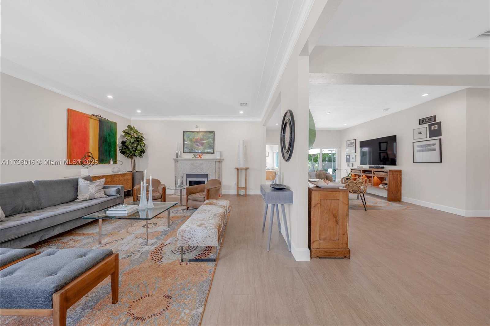 Small Image of 5550 NORTH BAYSHORE DR, Miami Number 4