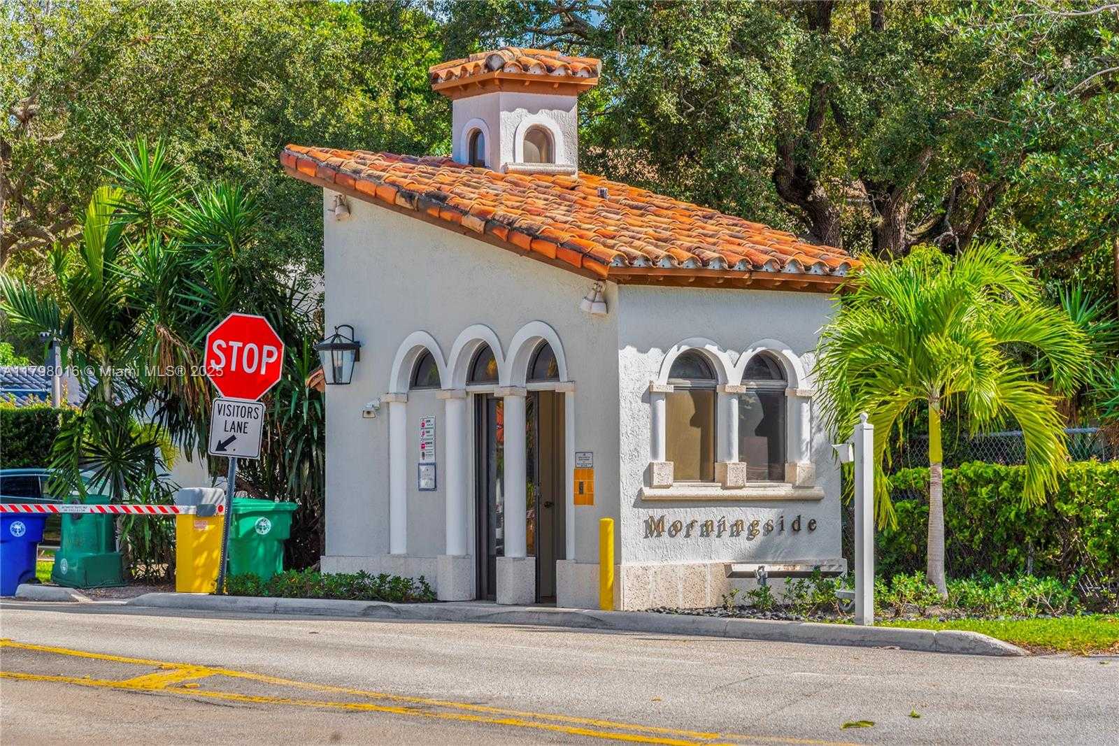 Small Image of 5550 NORTH BAYSHORE DR, Miami Number 43