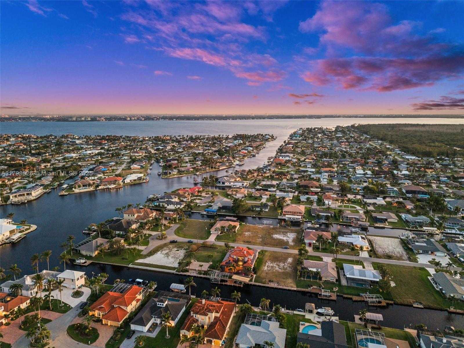 Small Image of 123 SOUTH WEST 53RD ST, Cape Coral Number 4