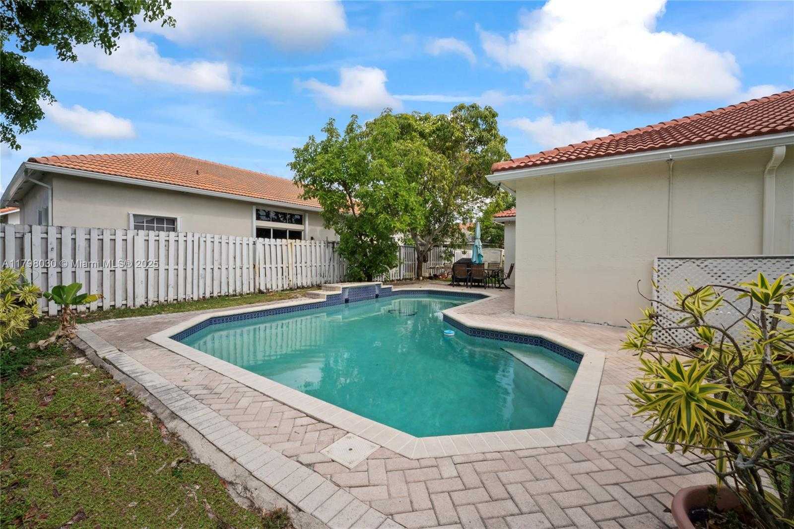 Small Image of 1199 NORTH WEST 166TH AVE, Pembroke Pines Number 26