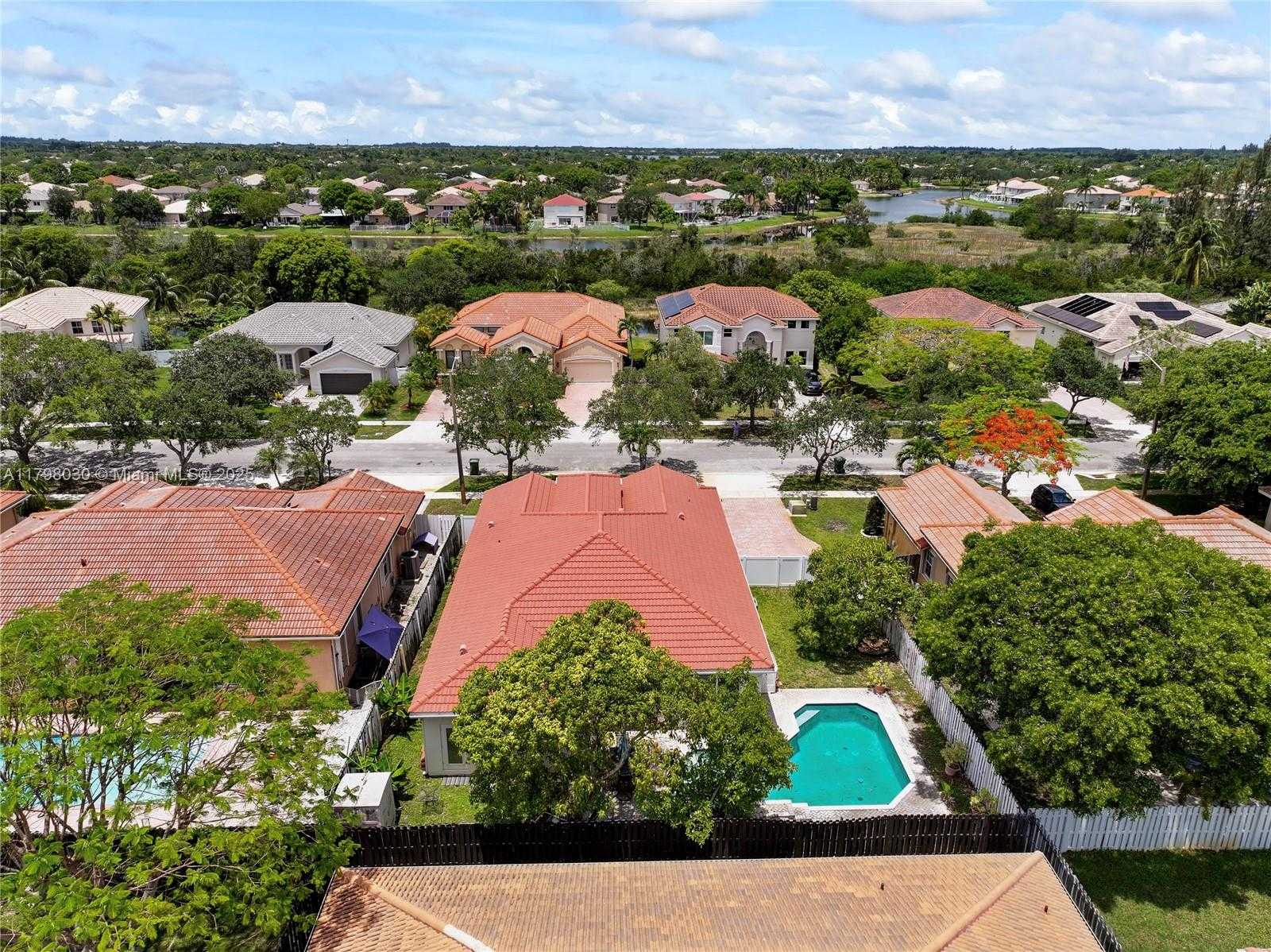 Small Image of 1199 NORTH WEST 166TH AVE, Pembroke Pines Number 44