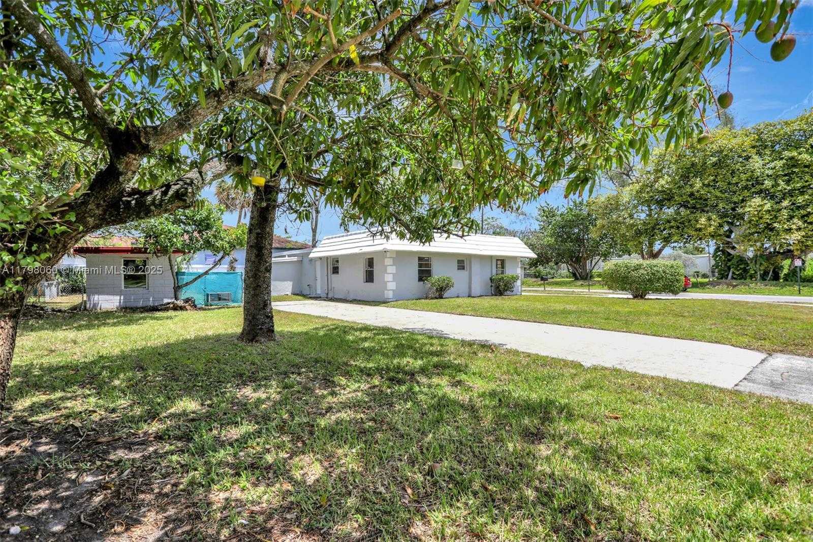 Small Image of 2701 NORTH WEST 18TH TER, Oakland Park Number 3