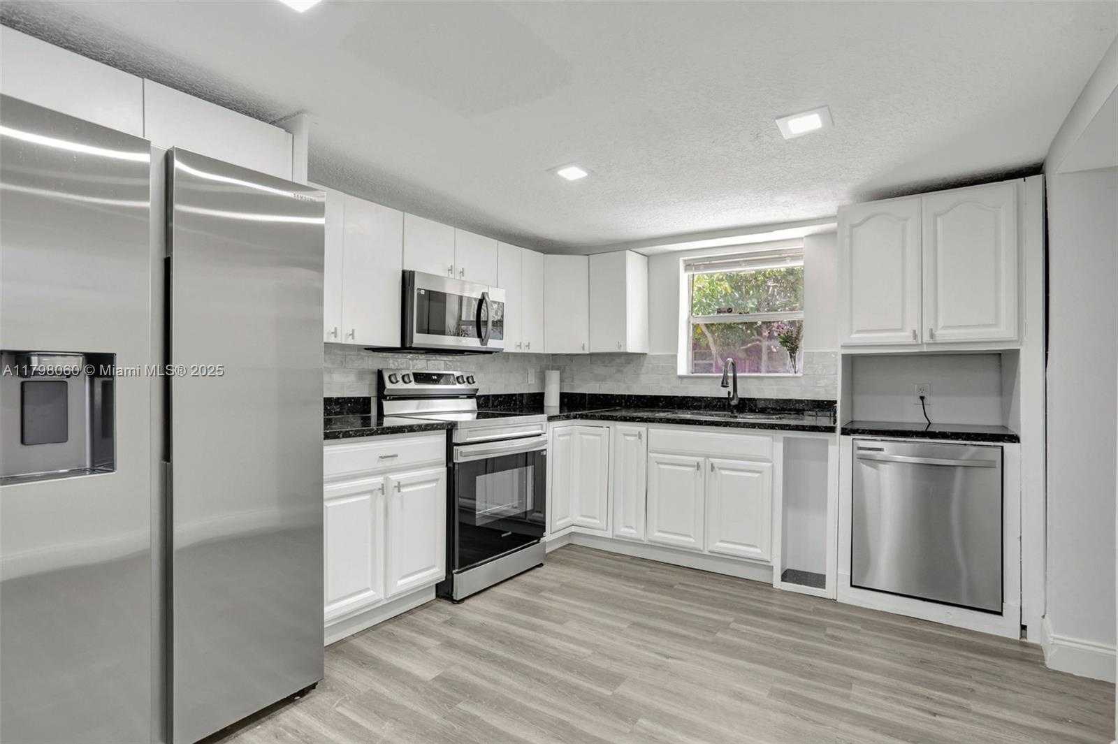 Small Image of 2701 NORTH WEST 18TH TER, Oakland Park Number 5