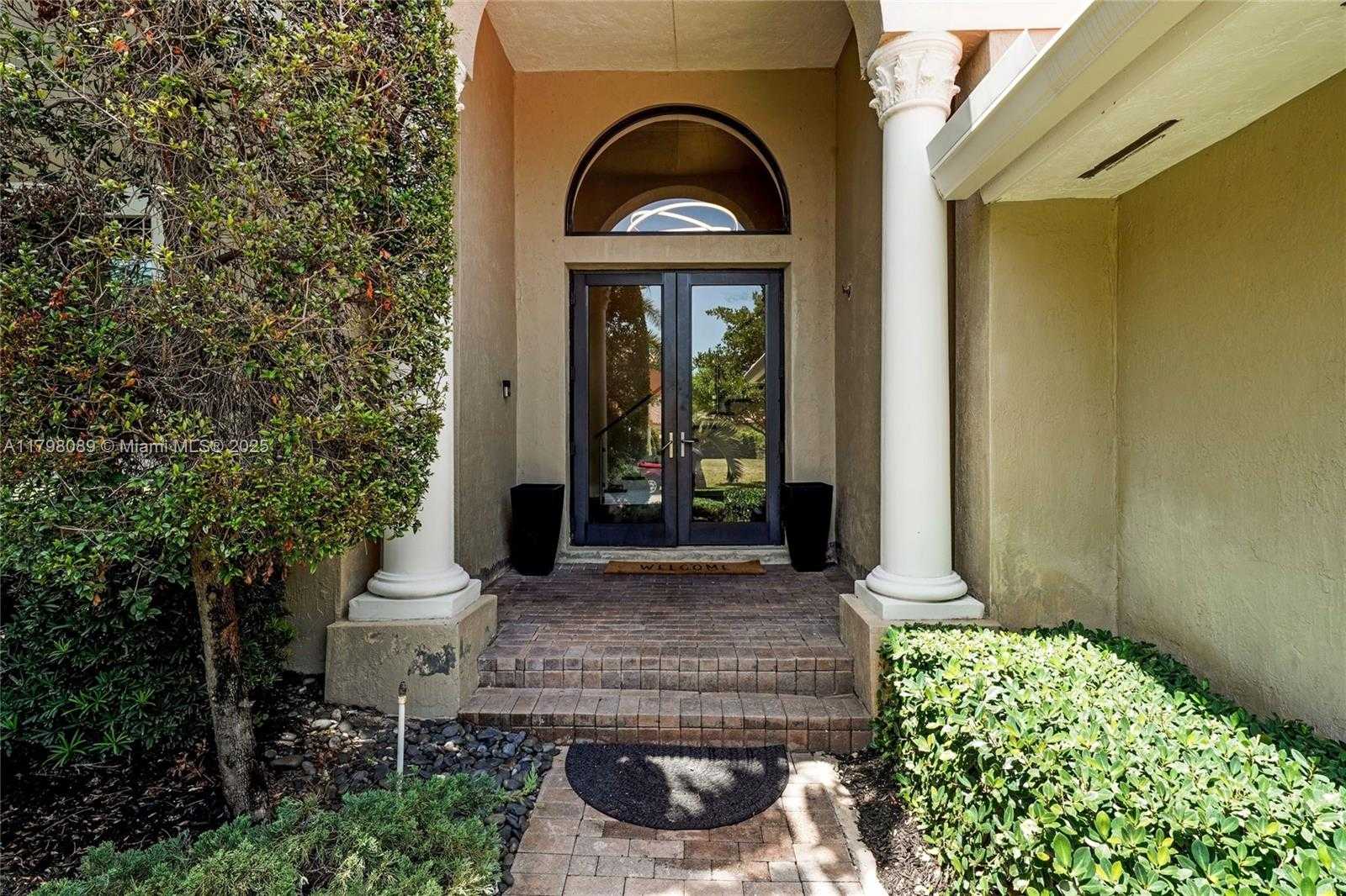 Small Image of 7567 SOUTH WEST 189TH ST, Cutler Bay Number 3