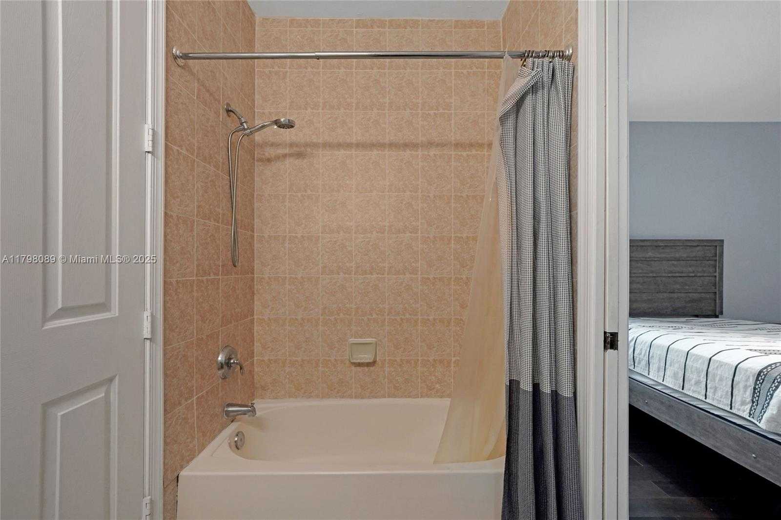 Small Image of 7567 SOUTH WEST 189TH ST, Cutler Bay Number 35