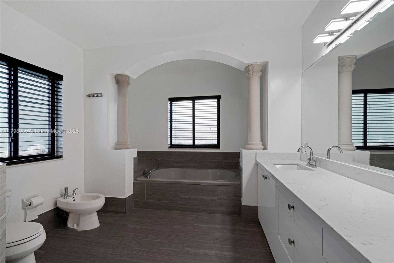 Small Image of 7567 SOUTH WEST 189TH ST, Cutler Bay Number 43