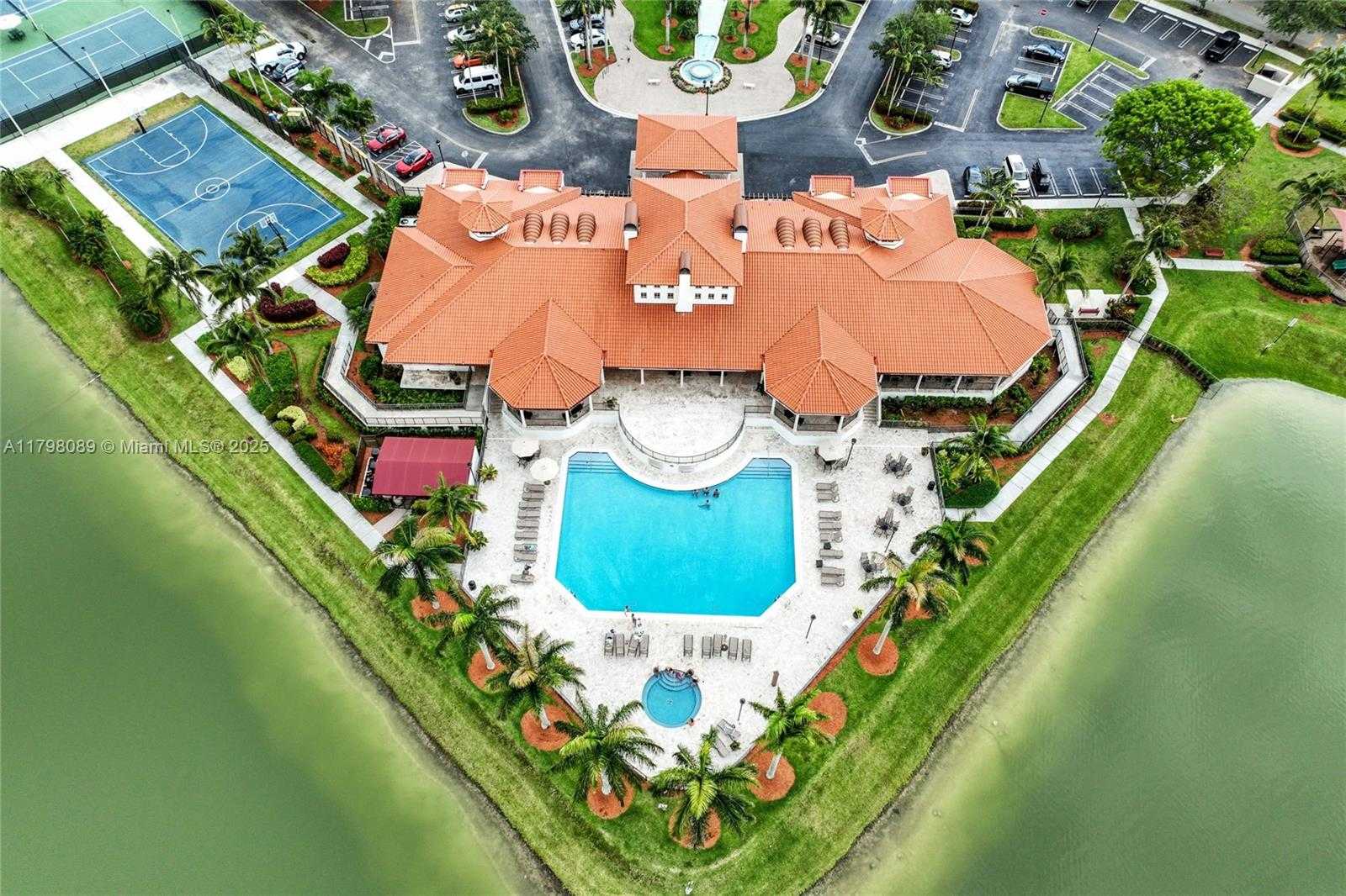 Small Image of 7567 SOUTH WEST 189TH ST, Cutler Bay Number 52