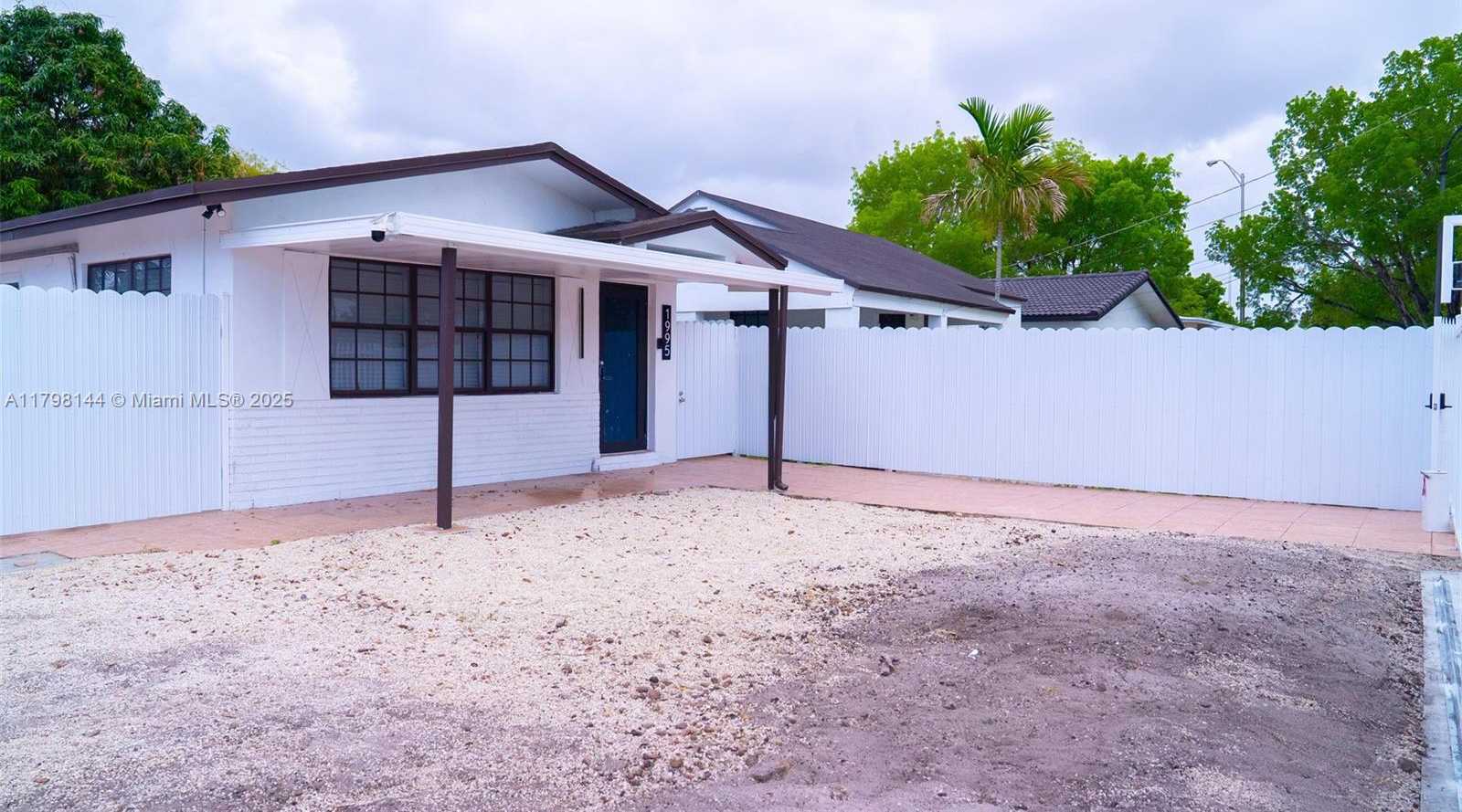 Small Image of 1995 EAST 1ST AVE, Hialeah Number 2