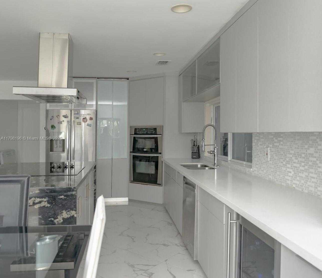 Small Image of 2055 KEYSTONE BLVD, North Miami Number 14