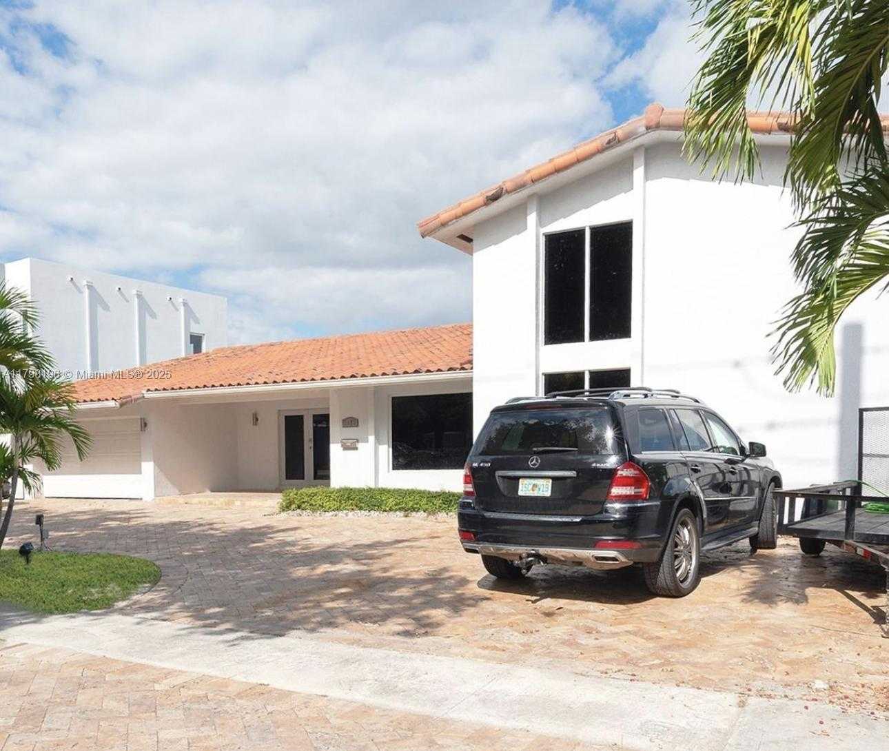 Small Image of 2055 KEYSTONE BLVD, North Miami Number 4