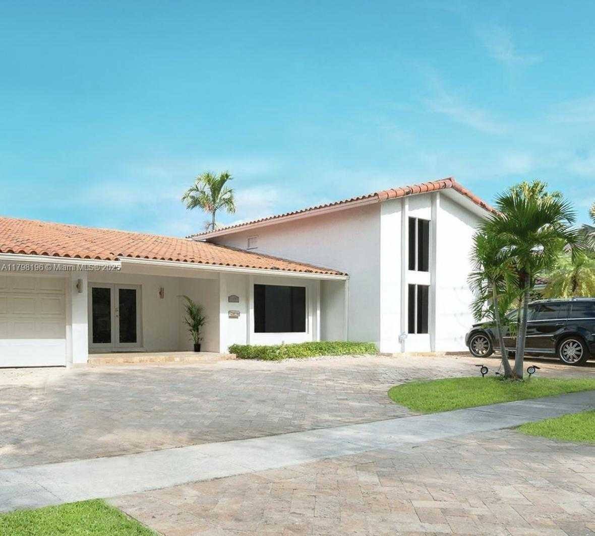 Small Image of 2055 KEYSTONE BLVD, North Miami Number 7