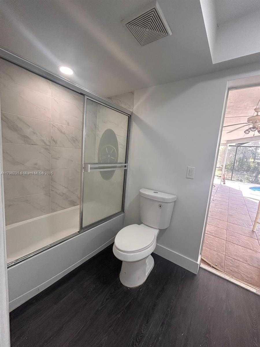Small Image of 1515 SOUTH EAST 32 TER, Cape Coral Number 11