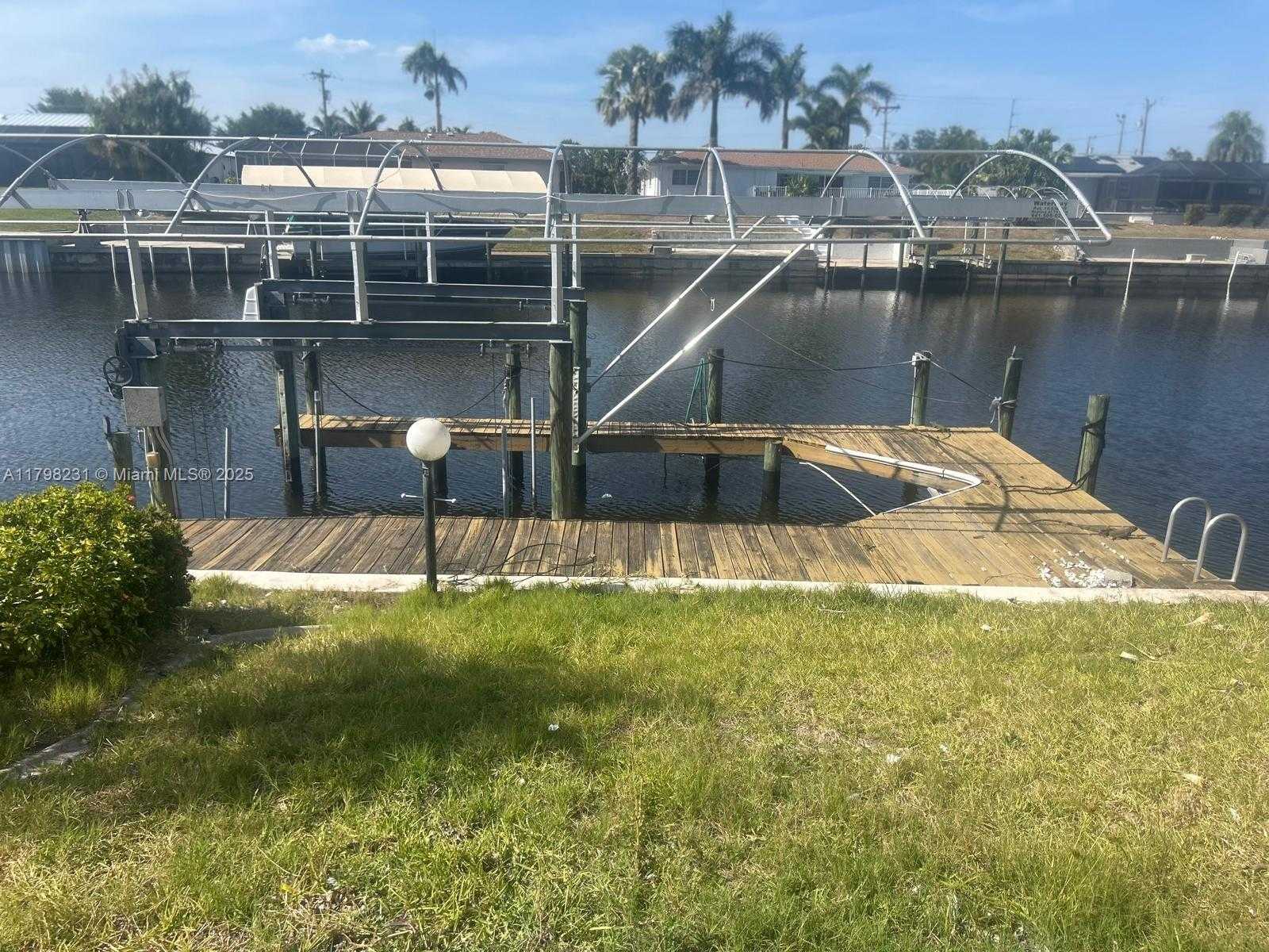 Small Image of 1515 SOUTH EAST 32 TER, Cape Coral Number 13