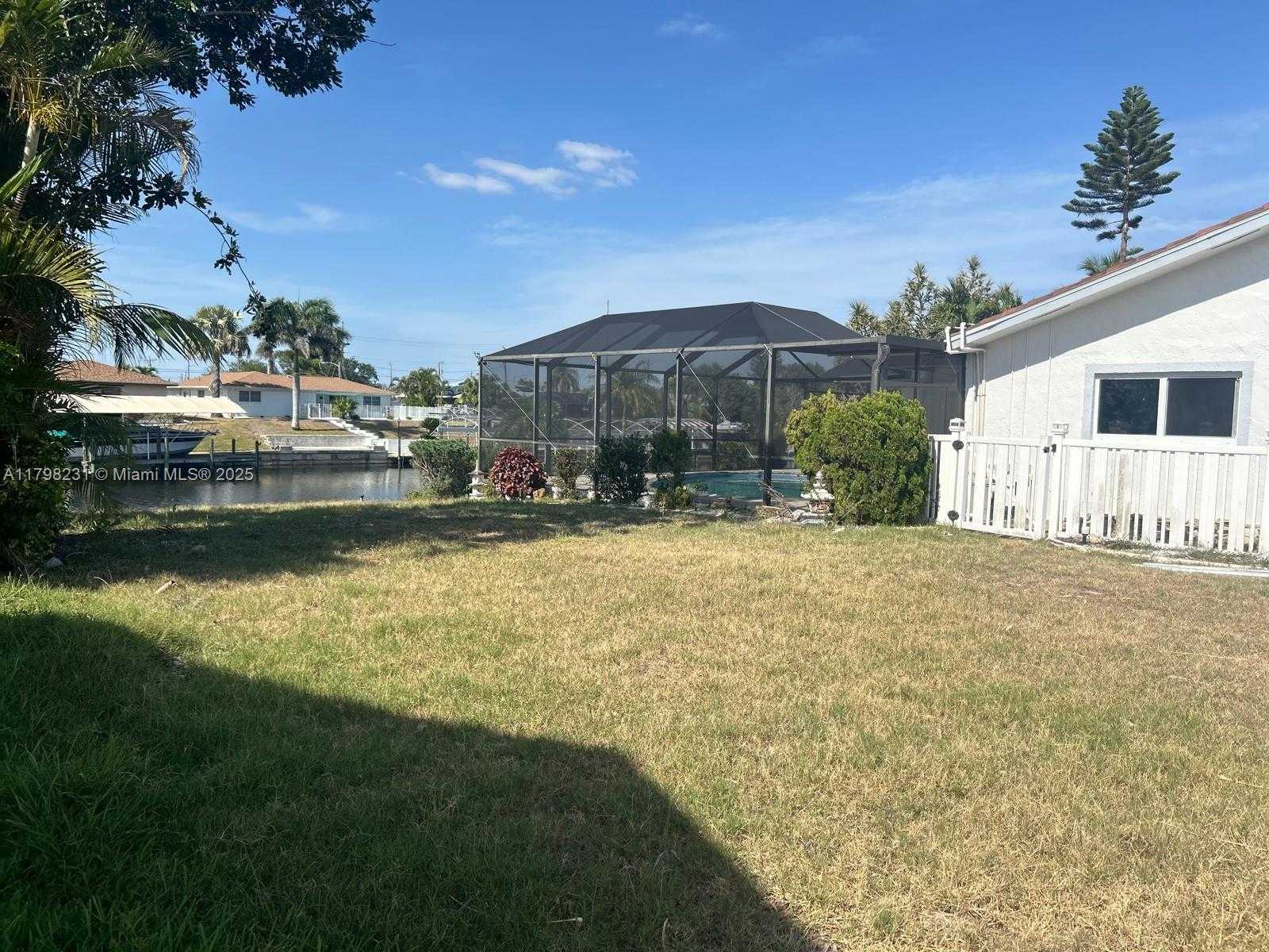 Small Image of 1515 SOUTH EAST 32 TER, Cape Coral Number 3