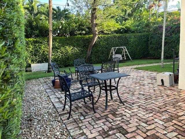 Small Image of 410 NAVARRE AVE, Coral Gables Number 14