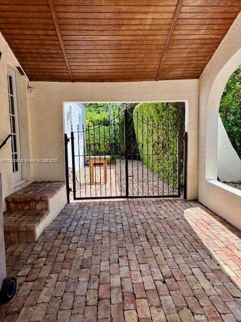 Small Image of 410 NAVARRE AVE, Coral Gables Number 2