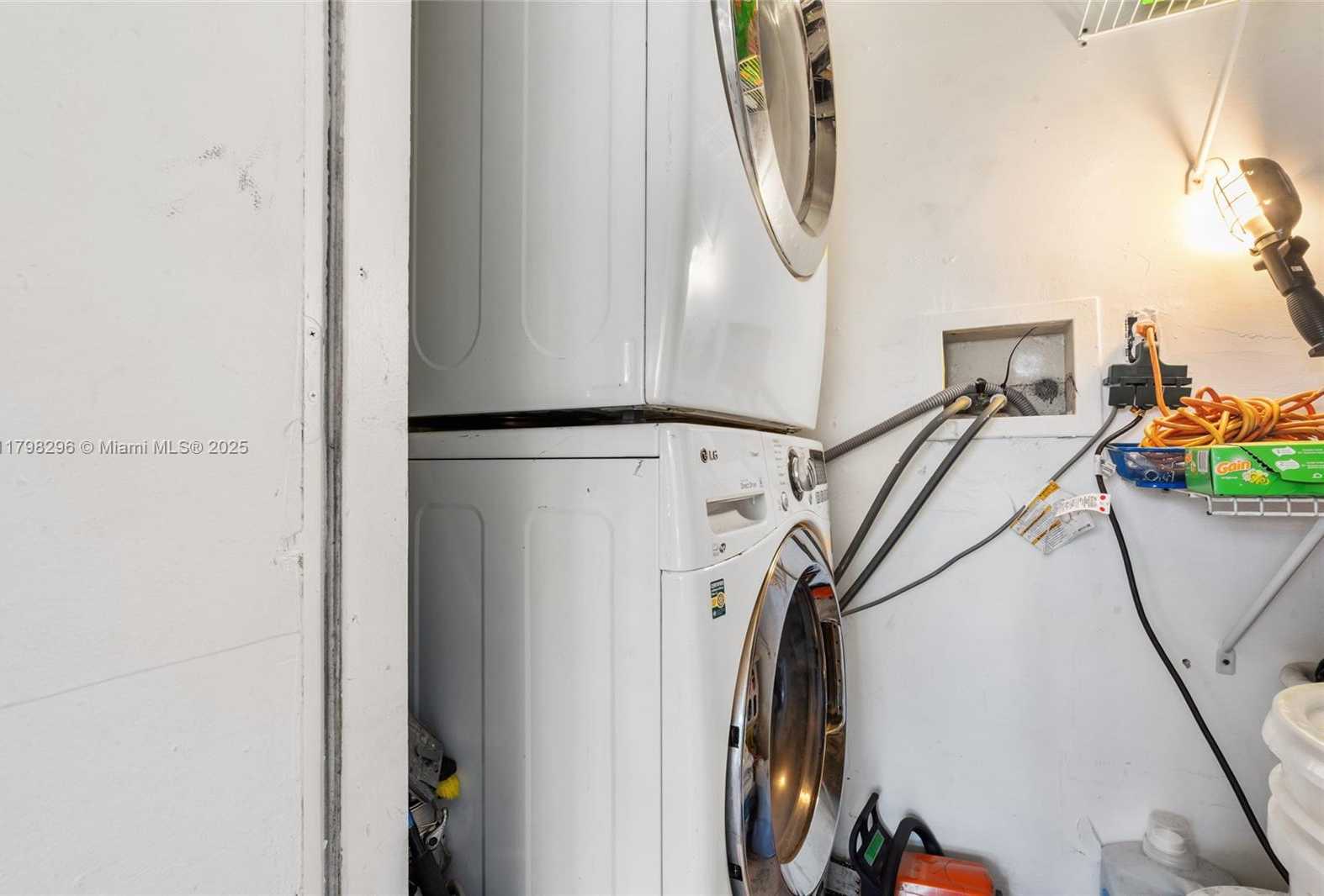 Small Image of 11415 SOUTH WEST 226TH ST, Miami Number 27