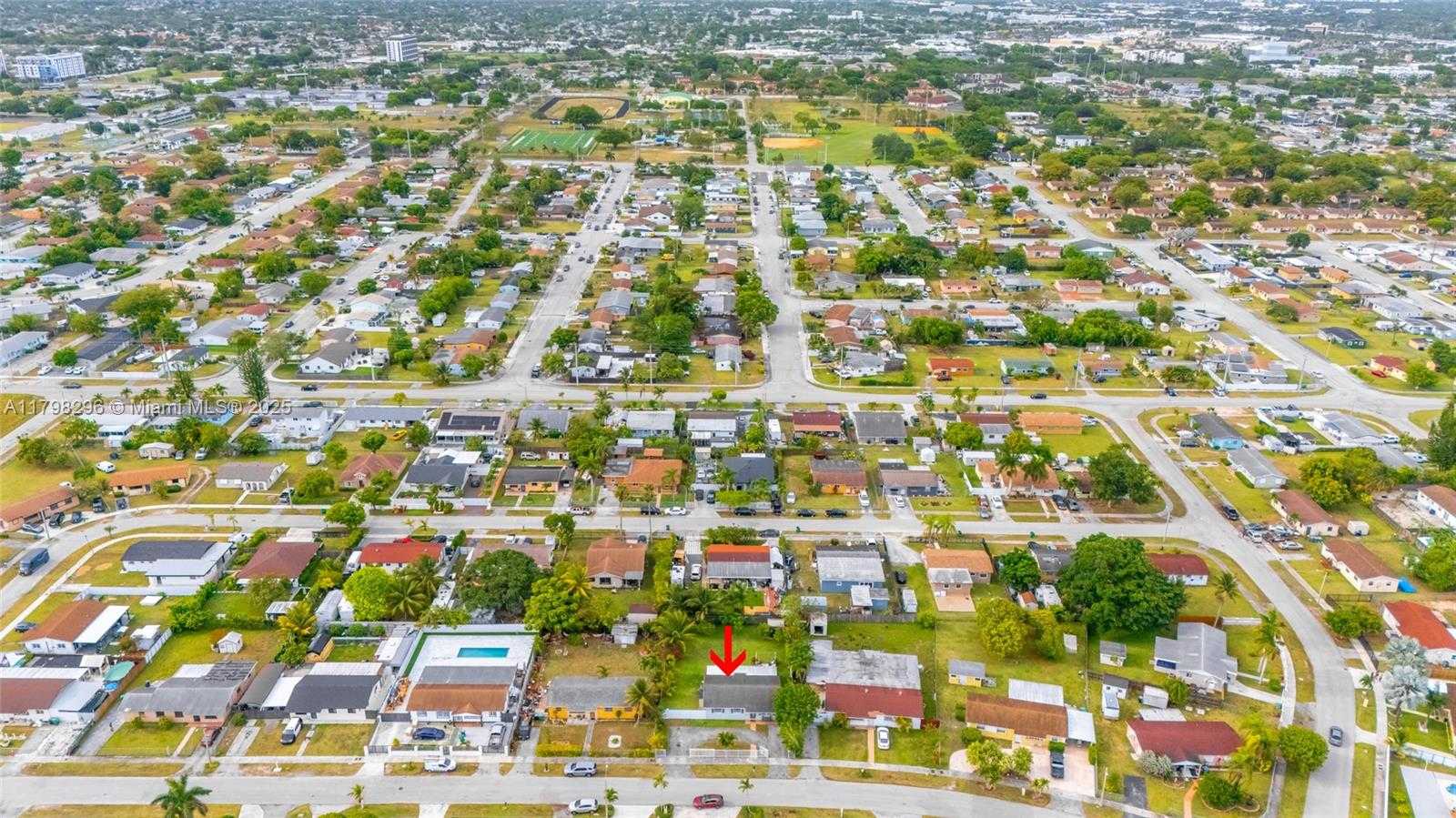 Small Image of 11415 SOUTH WEST 226TH ST, Miami Number 35