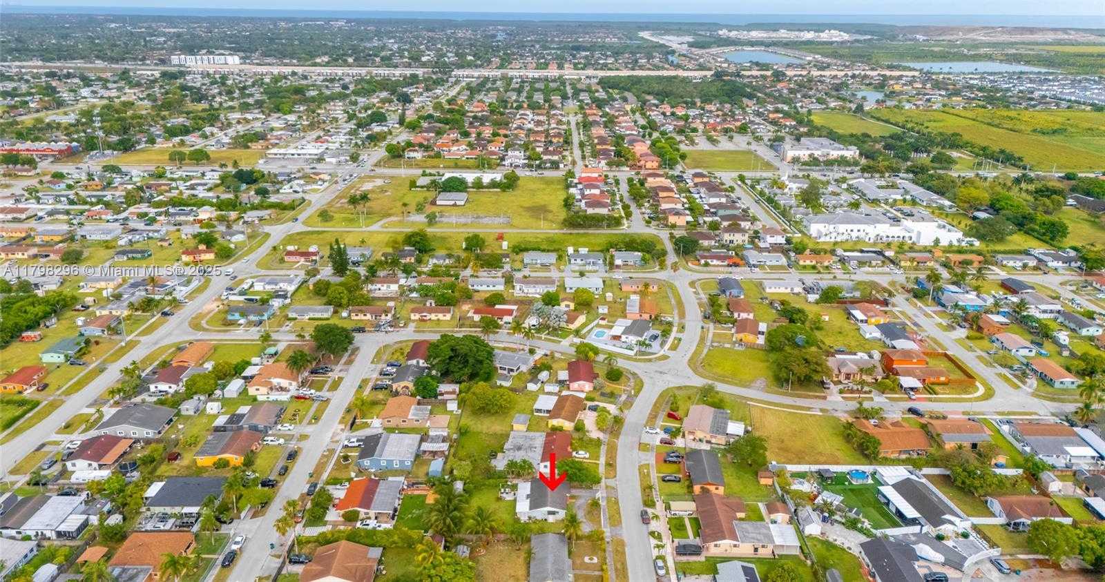 Small Image of 11415 SOUTH WEST 226TH ST, Miami Number 36