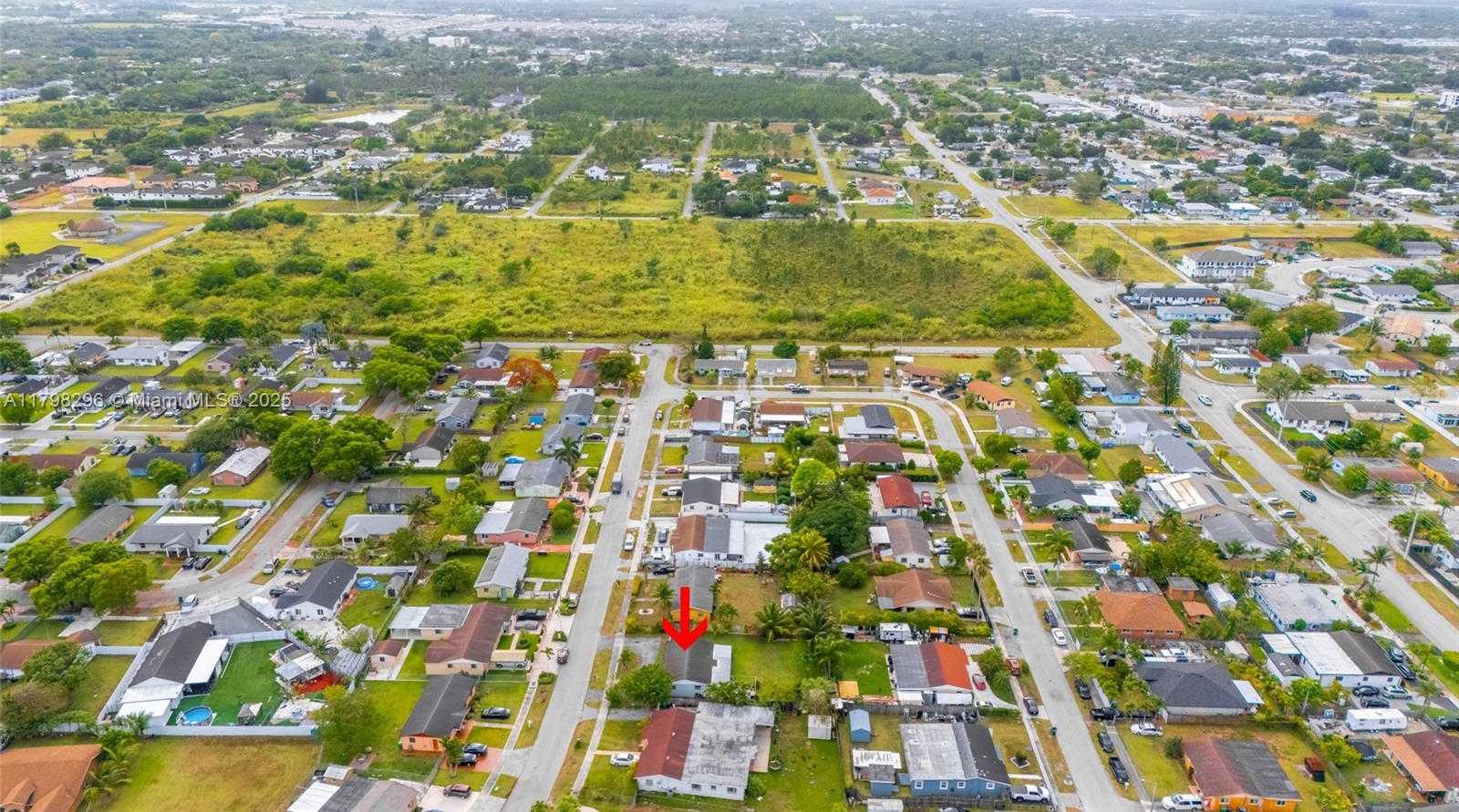 Small Image of 11415 SOUTH WEST 226TH ST, Miami Number 38