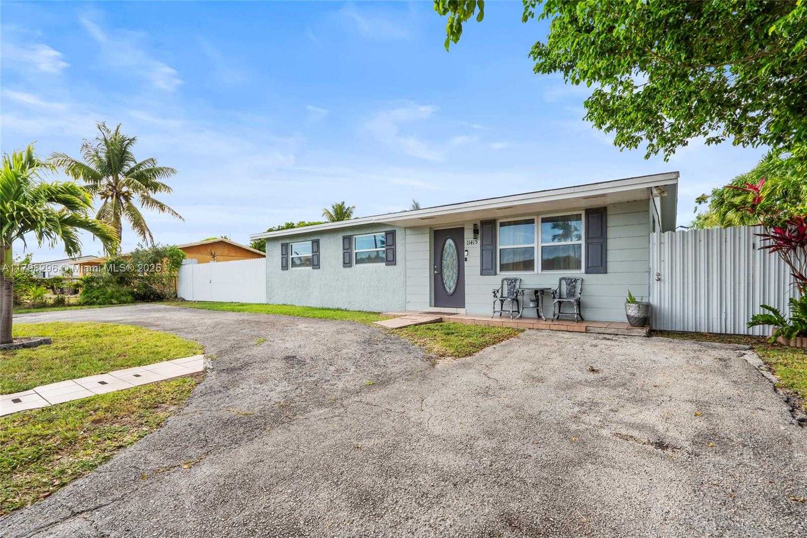 Small Image of 11415 SOUTH WEST 226TH ST, Miami Number 7