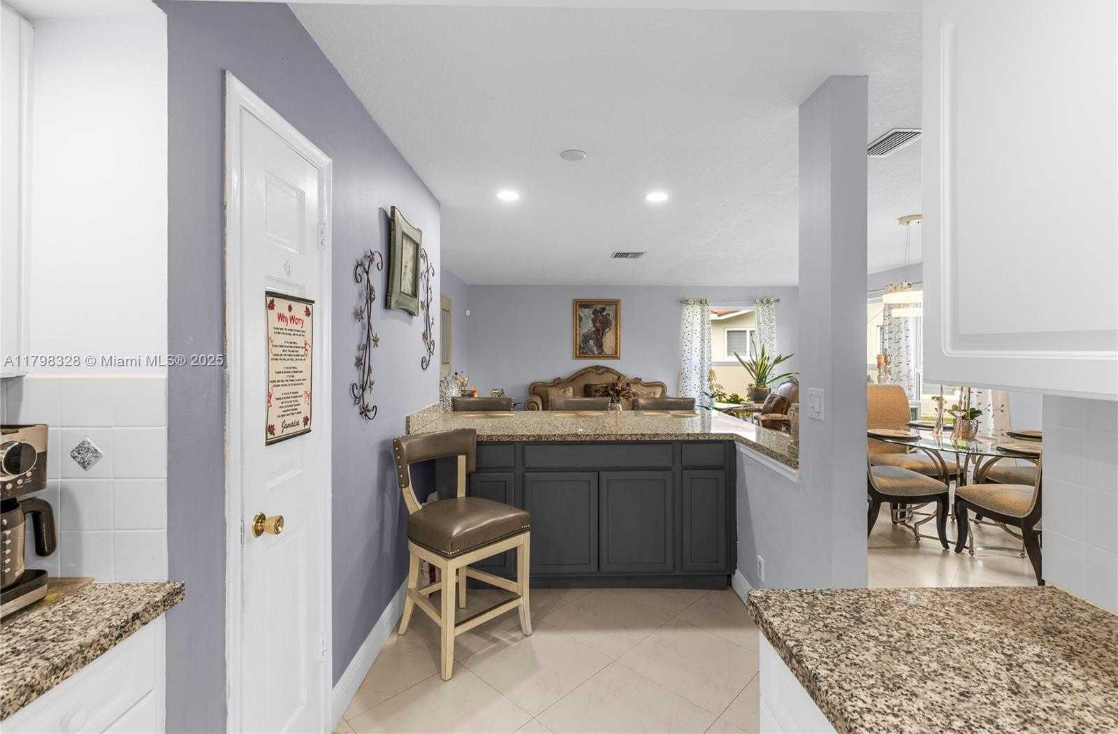 Small Image of 7185 EAST TROPICAL WAY, Plantation Number 12