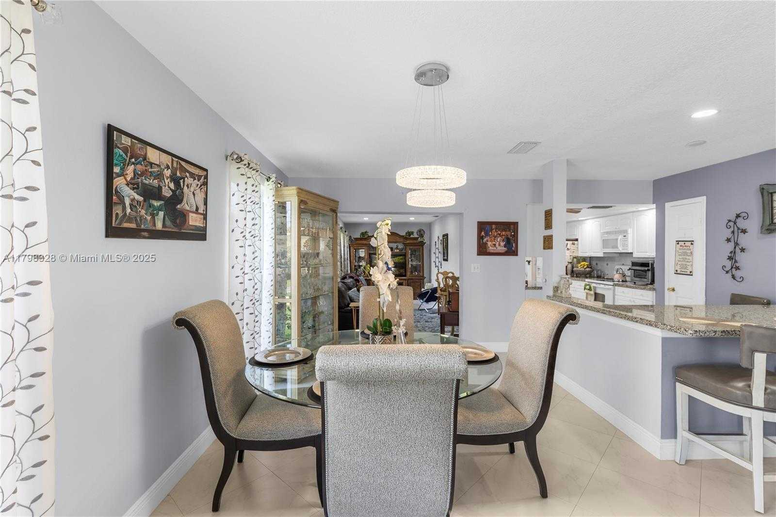 Small Image of 7185 EAST TROPICAL WAY, Plantation Number 16