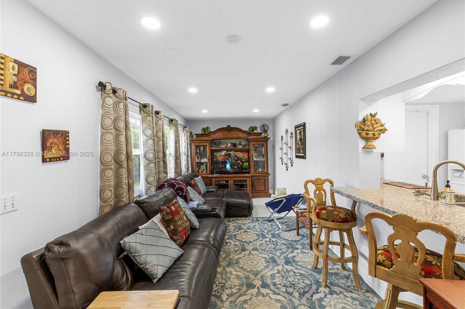 Small Image of 7185 EAST TROPICAL WAY, Plantation Number 17