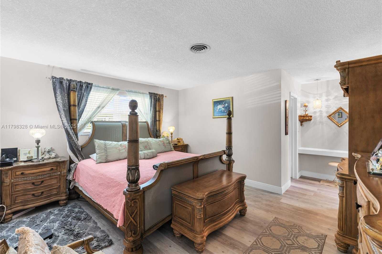 Small Image of 7185 EAST TROPICAL WAY, Plantation Number 19