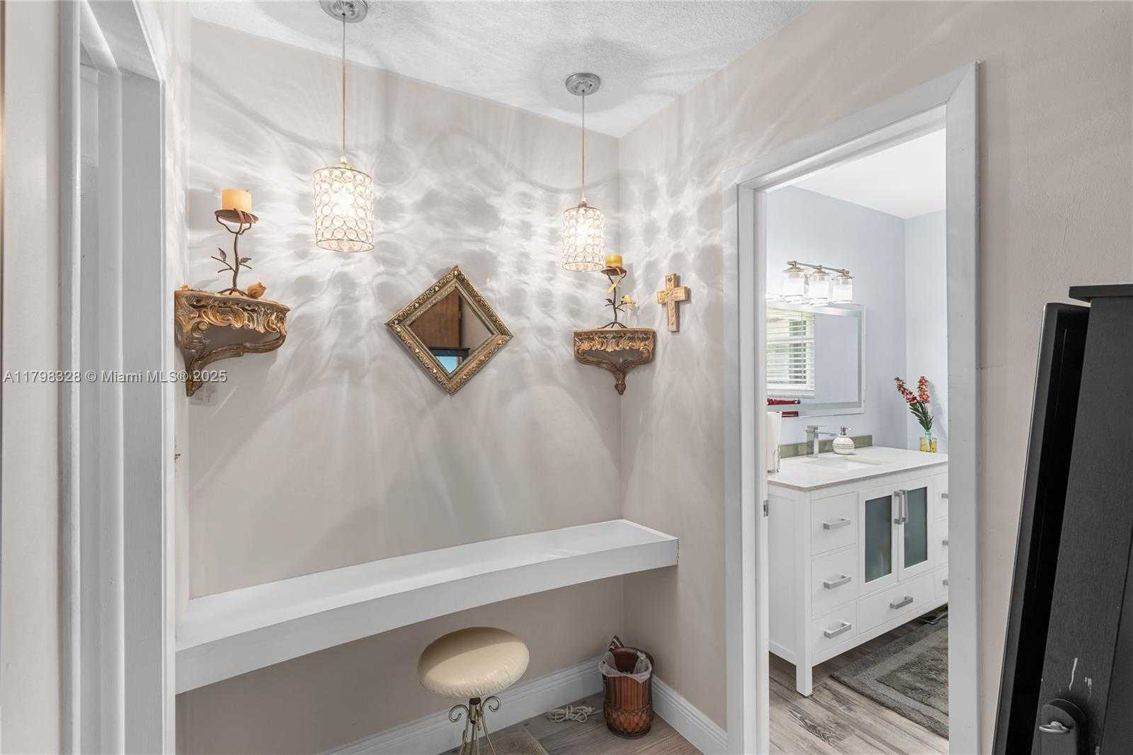 Small Image of 7185 EAST TROPICAL WAY, Plantation Number 20