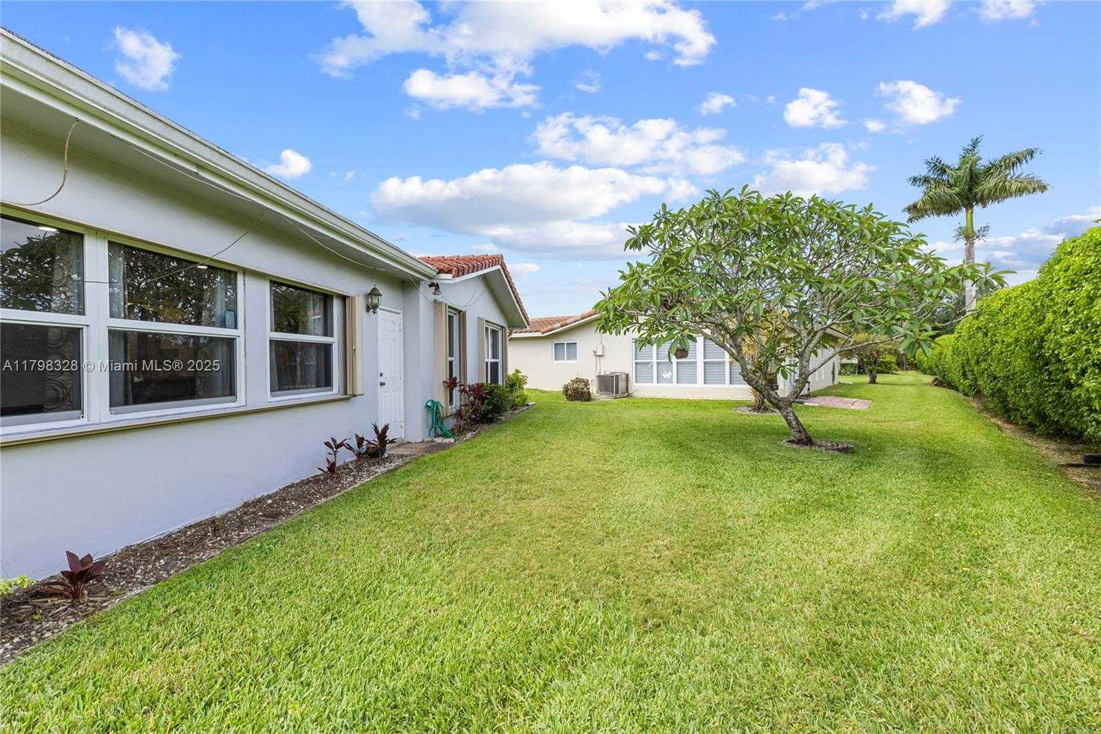Small Image of 7185 EAST TROPICAL WAY, Plantation Number 30