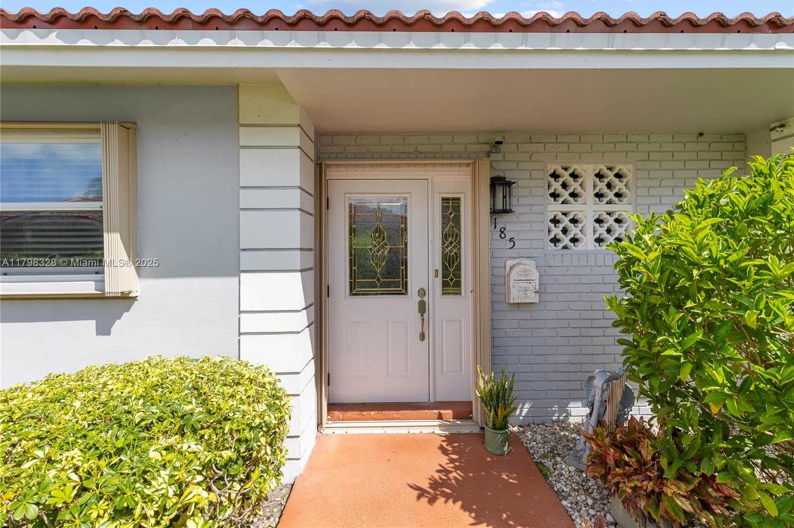 Small Image of 7185 EAST TROPICAL WAY, Plantation Number 4