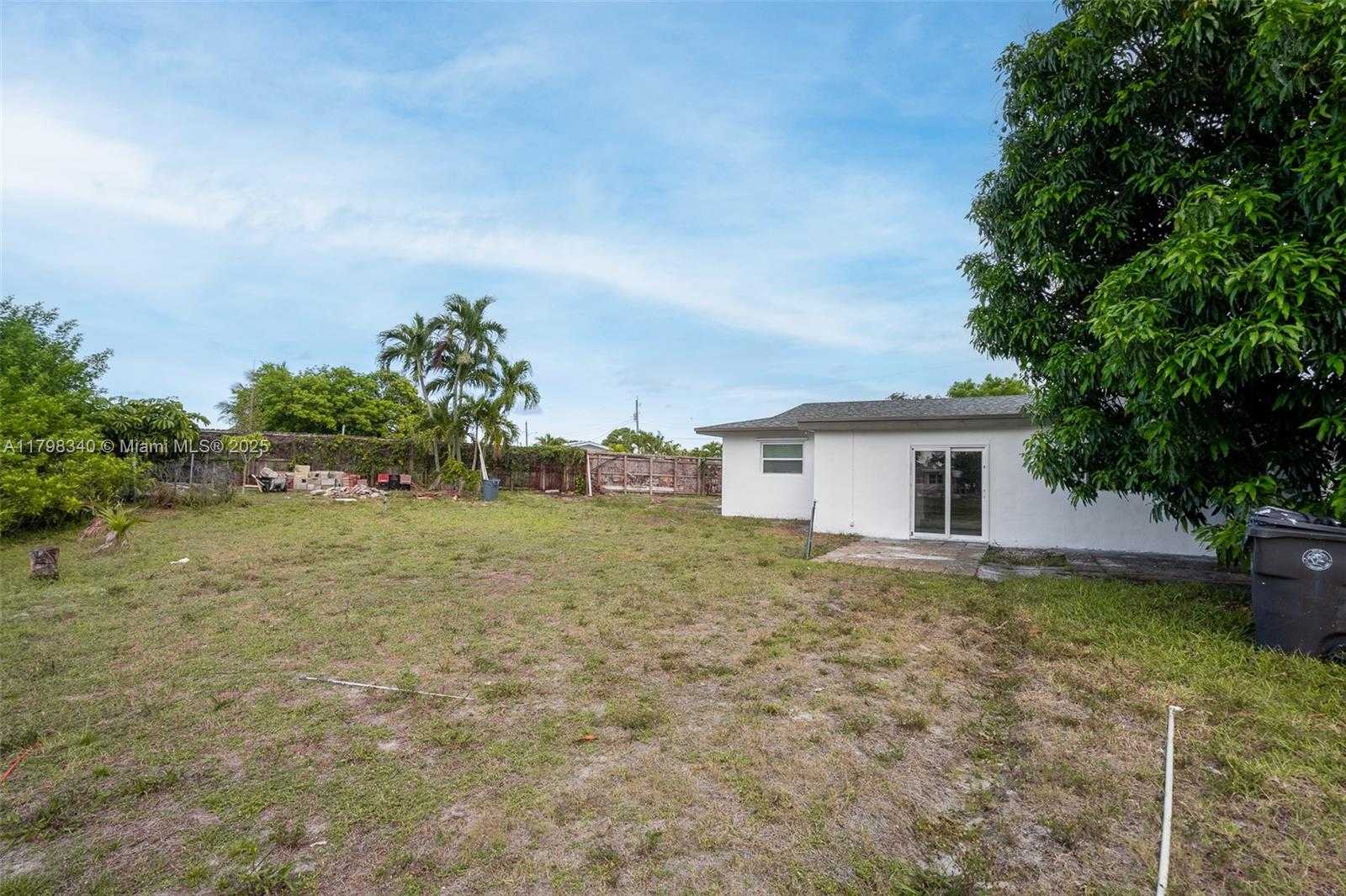 Small Image of 3531 NORTH WEST 26TH ST, Lauderdale Lakes Number 29
