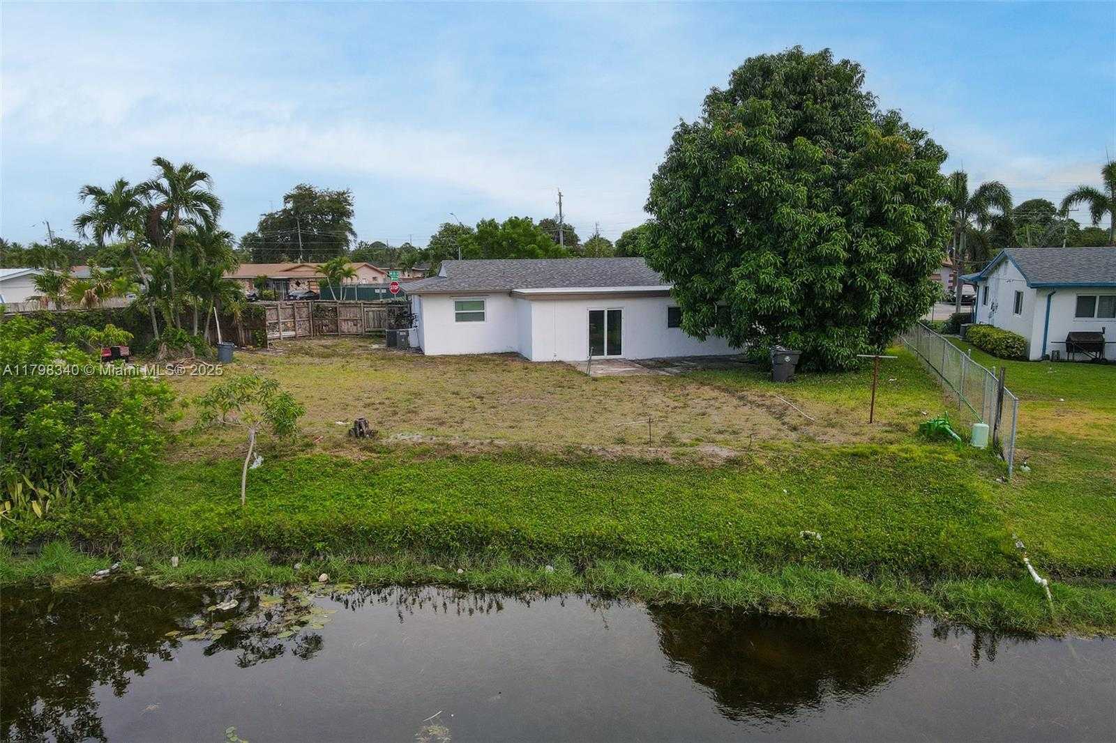 Small Image of 3531 NORTH WEST 26TH ST, Lauderdale Lakes Number 33