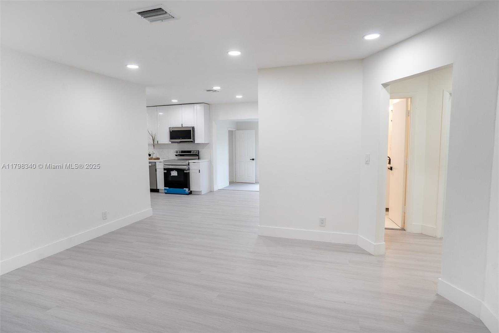 Small Image of 3531 NORTH WEST 26TH ST, Lauderdale Lakes Number 7