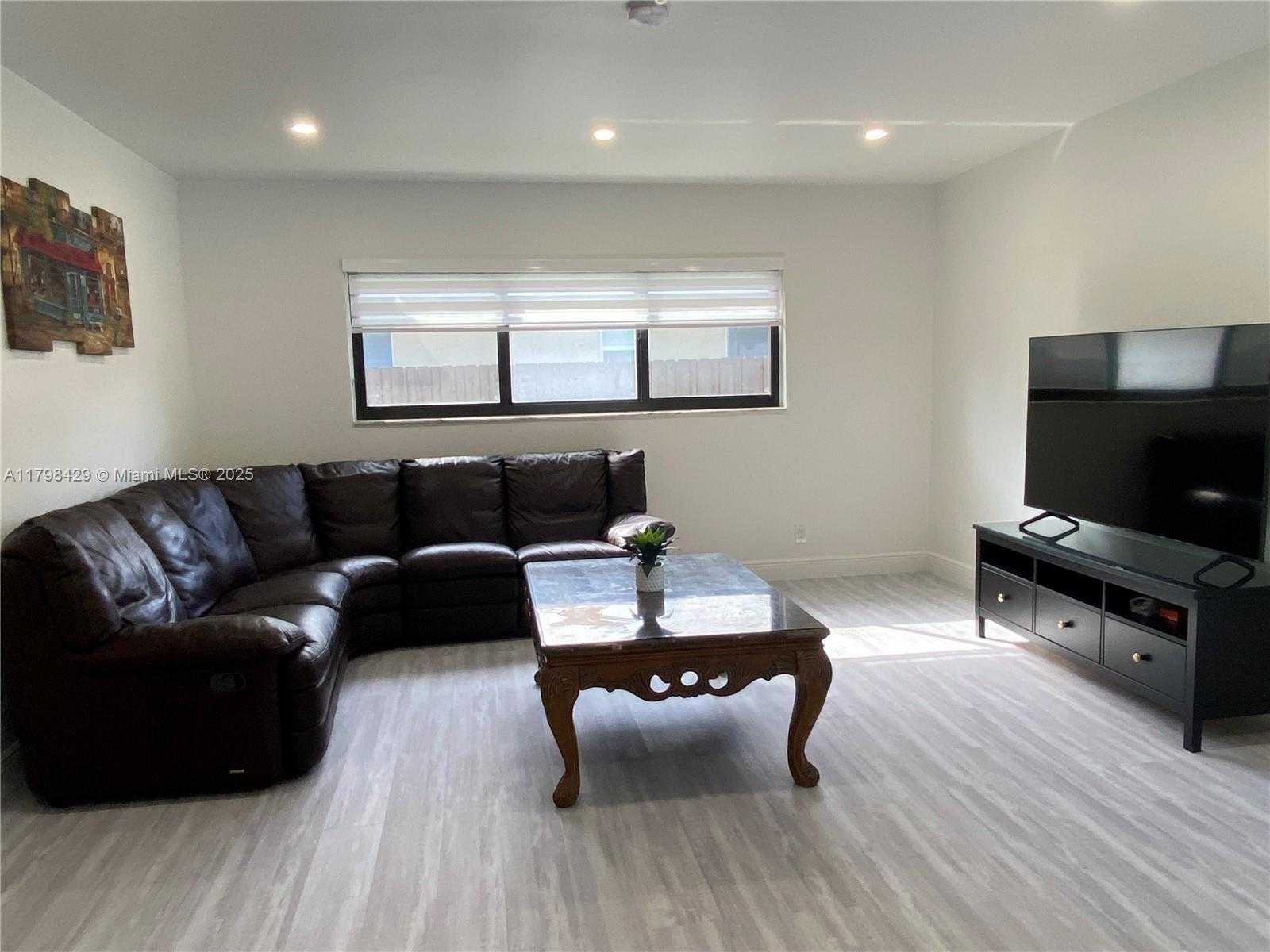 Small Image of 810 SOUTH WEST 66TH AVE, Plantation Number 10