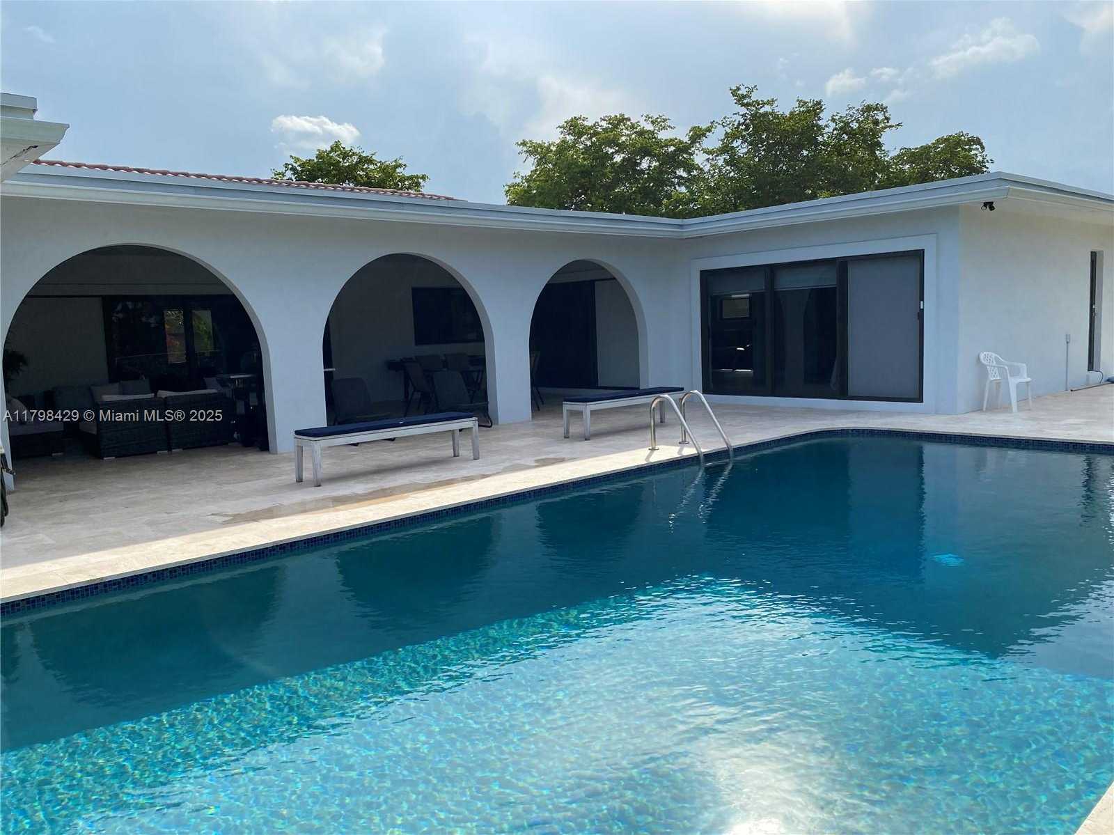 Small Image of 810 SOUTH WEST 66TH AVE, Plantation Number 34