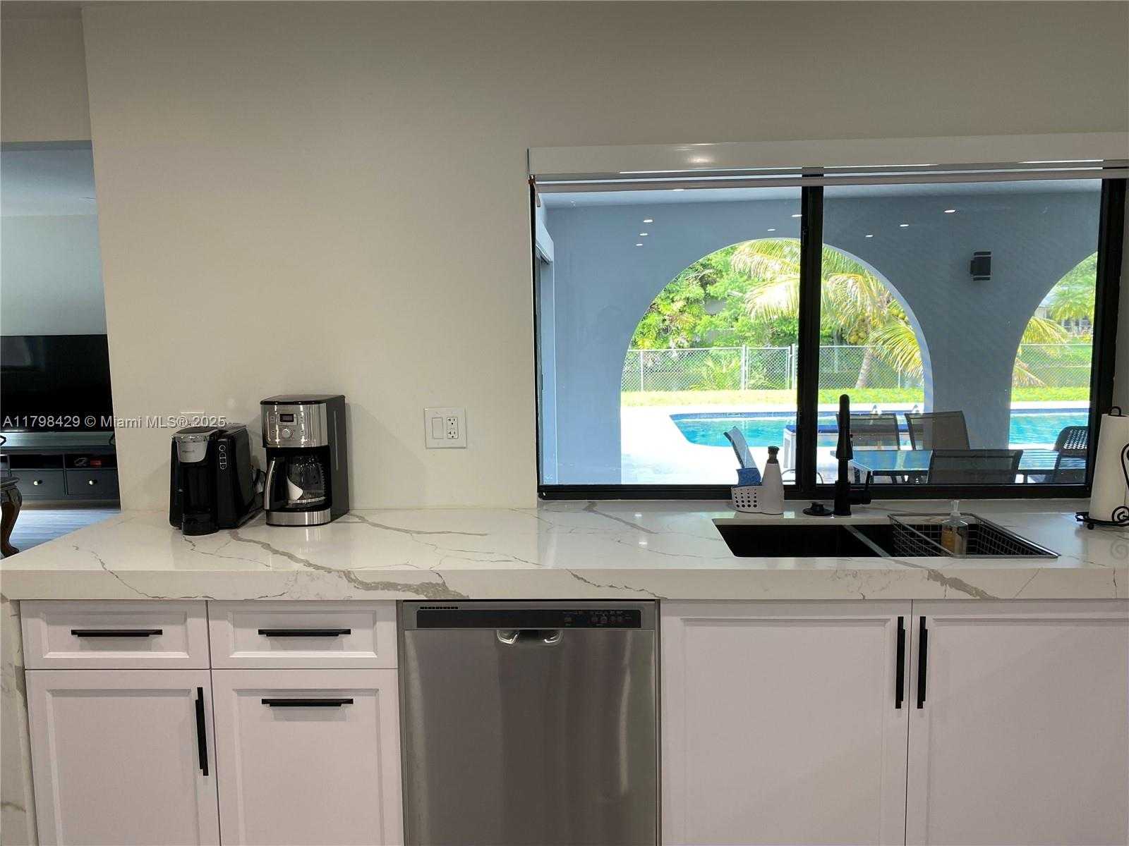 Small Image of 810 SOUTH WEST 66TH AVE, Plantation Number 8