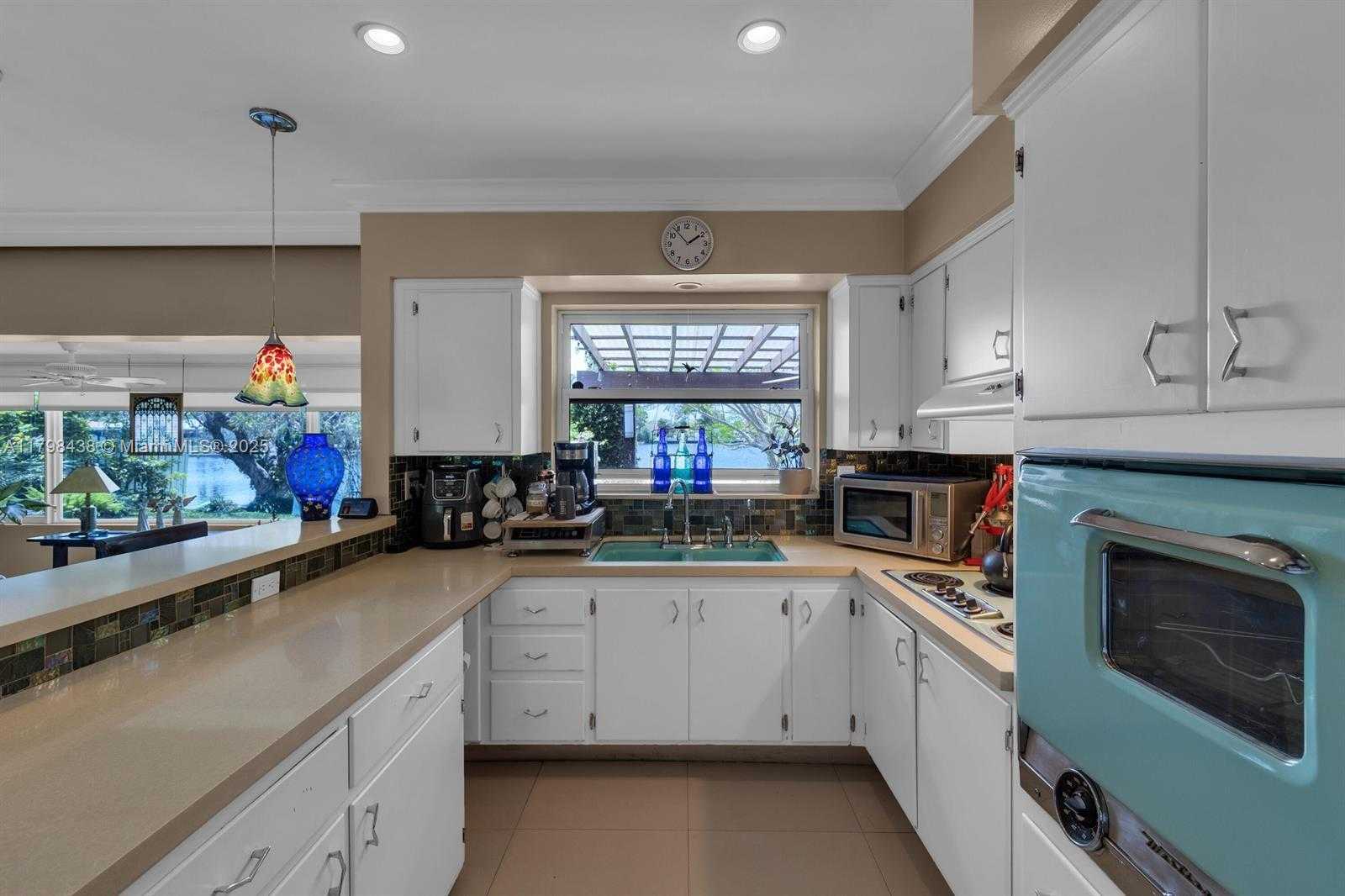 Small Image of 4221 NORTH EAST 16TH AVE, Oakland Park Number 23