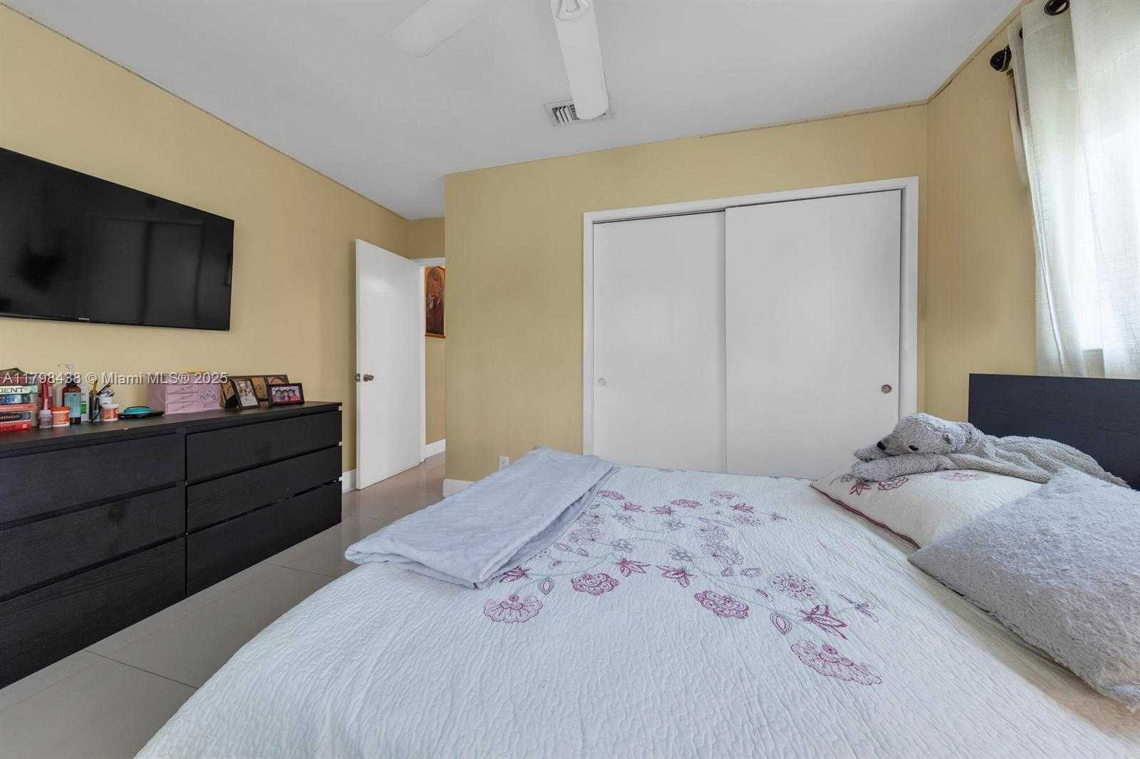 Small Image of 4221 NORTH EAST 16TH AVE, Oakland Park Number 25